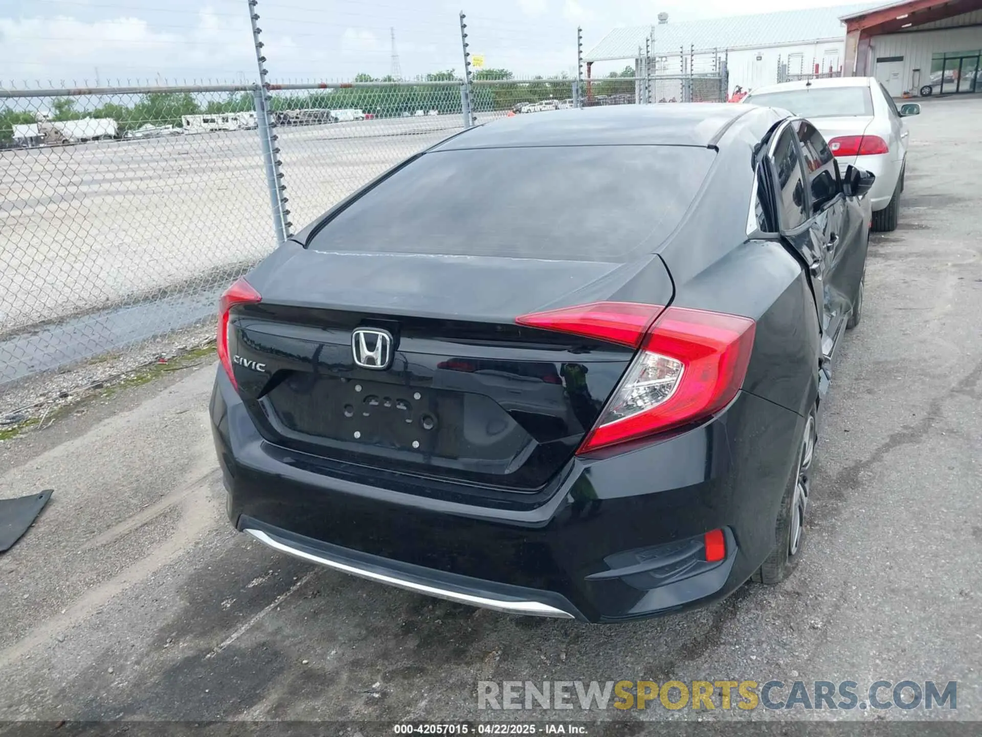 16 fotografías del automóvil dañado 19XFC2F61KE049212 HONDA CIVIC 2019