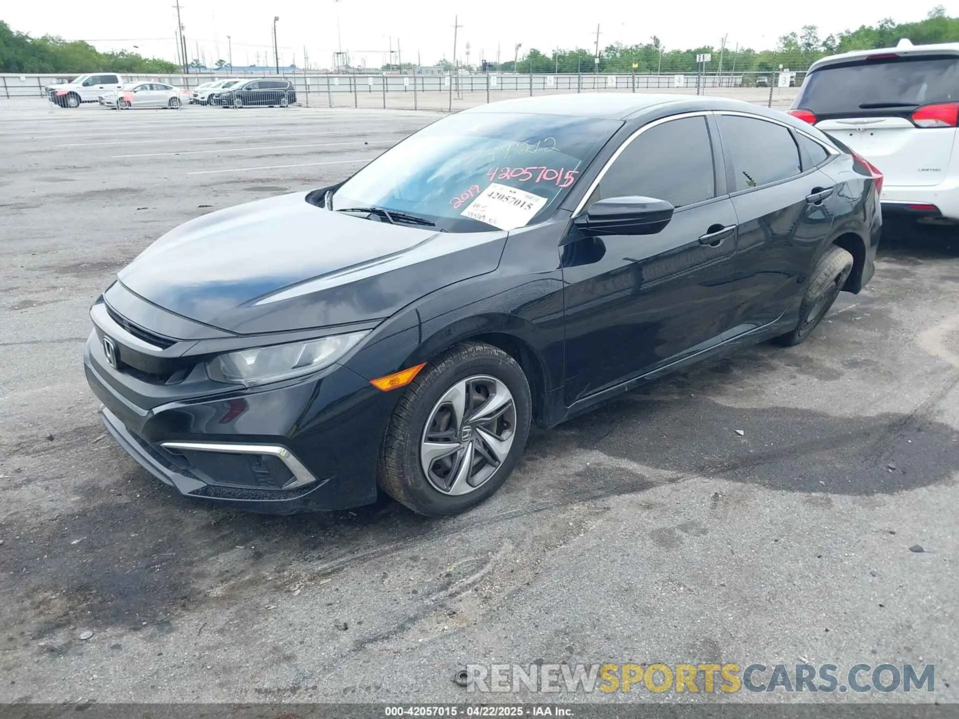 2 fotografías del automóvil dañado 19XFC2F61KE049212 HONDA CIVIC 2019