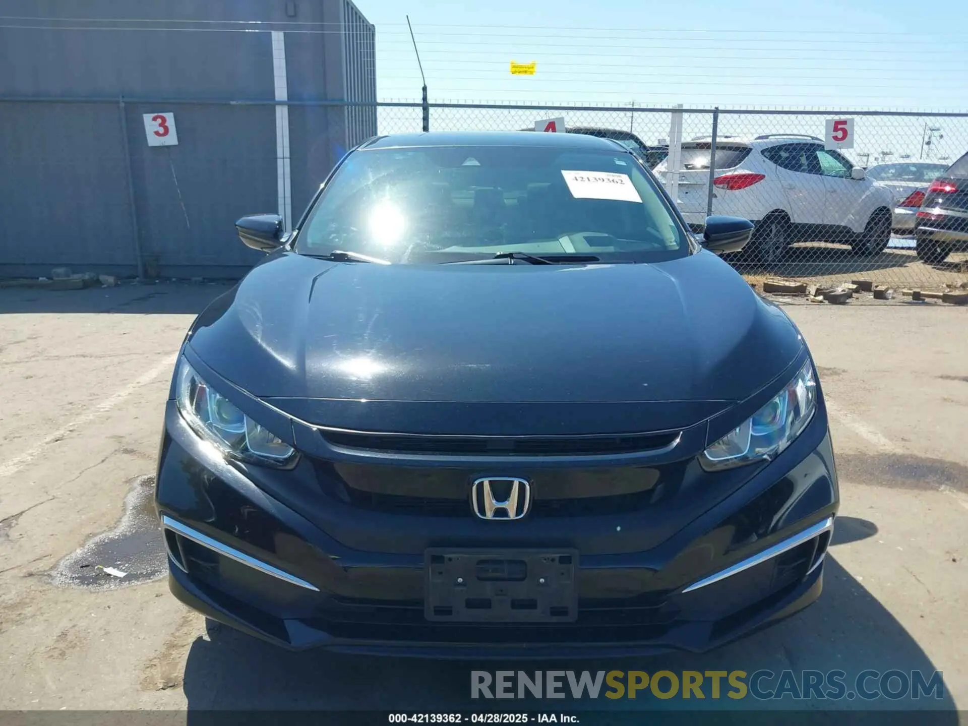 12 fotografías del automóvil dañado 19XFC2F61KE202252 HONDA CIVIC 2019