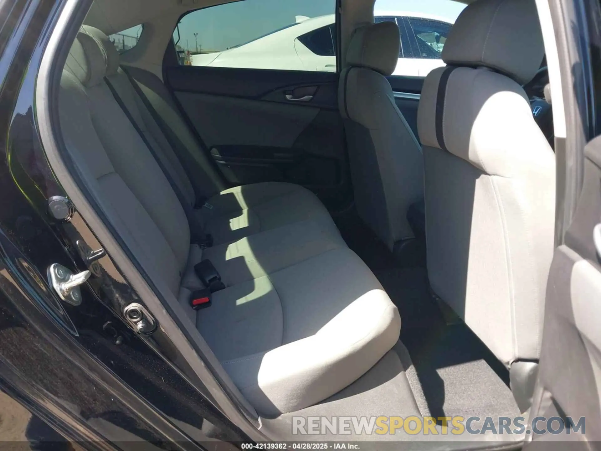 8 fotografías del automóvil dañado 19XFC2F61KE202252 HONDA CIVIC 2019