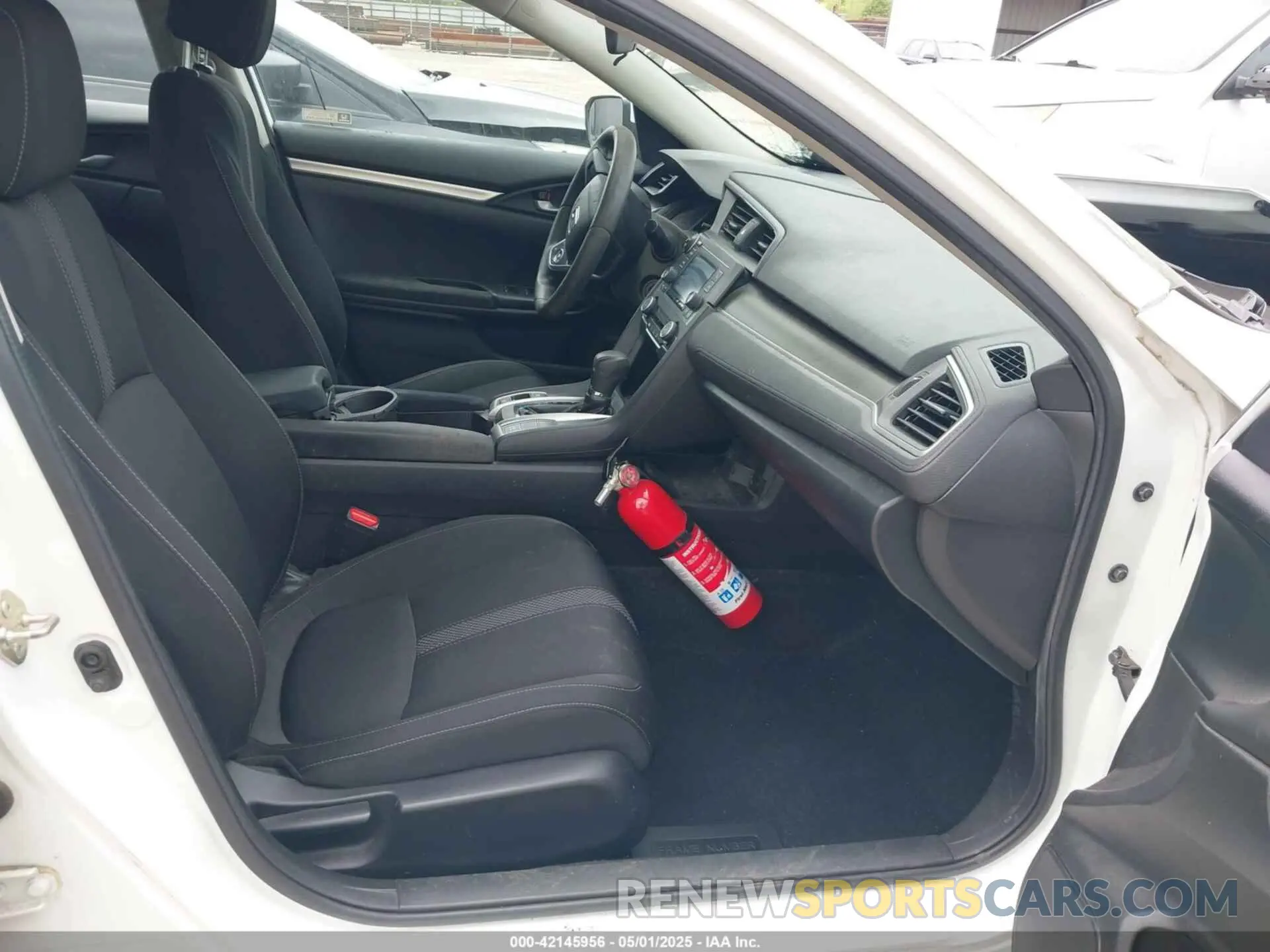 5 fotografías del automóvil dañado 19XFC2F62KE035822 HONDA CIVIC 2019