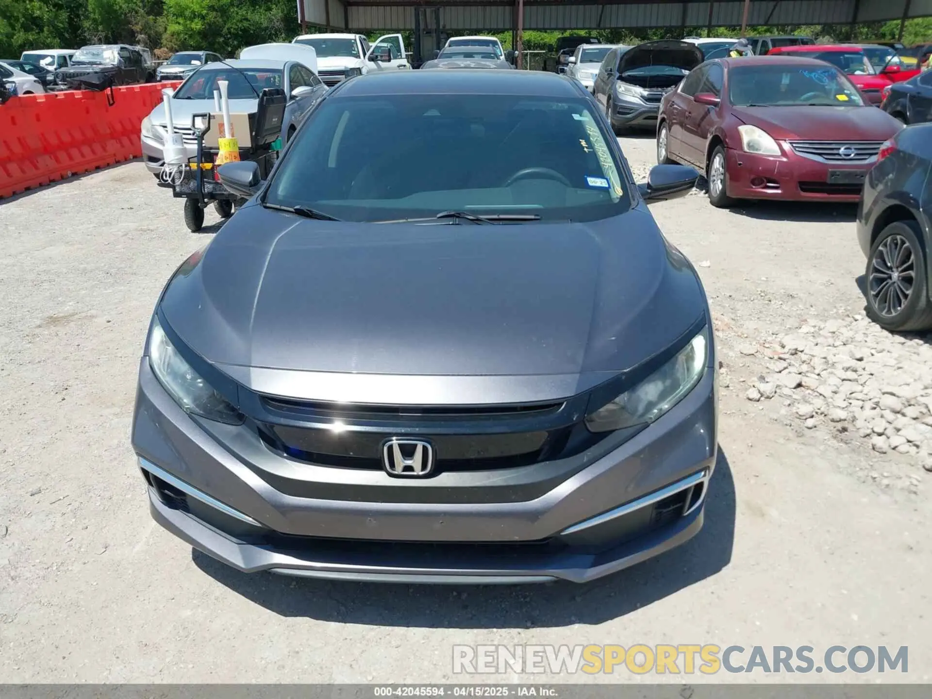 12 fotografías del automóvil dañado 19XFC2F63KE025722 HONDA CIVIC 2019
