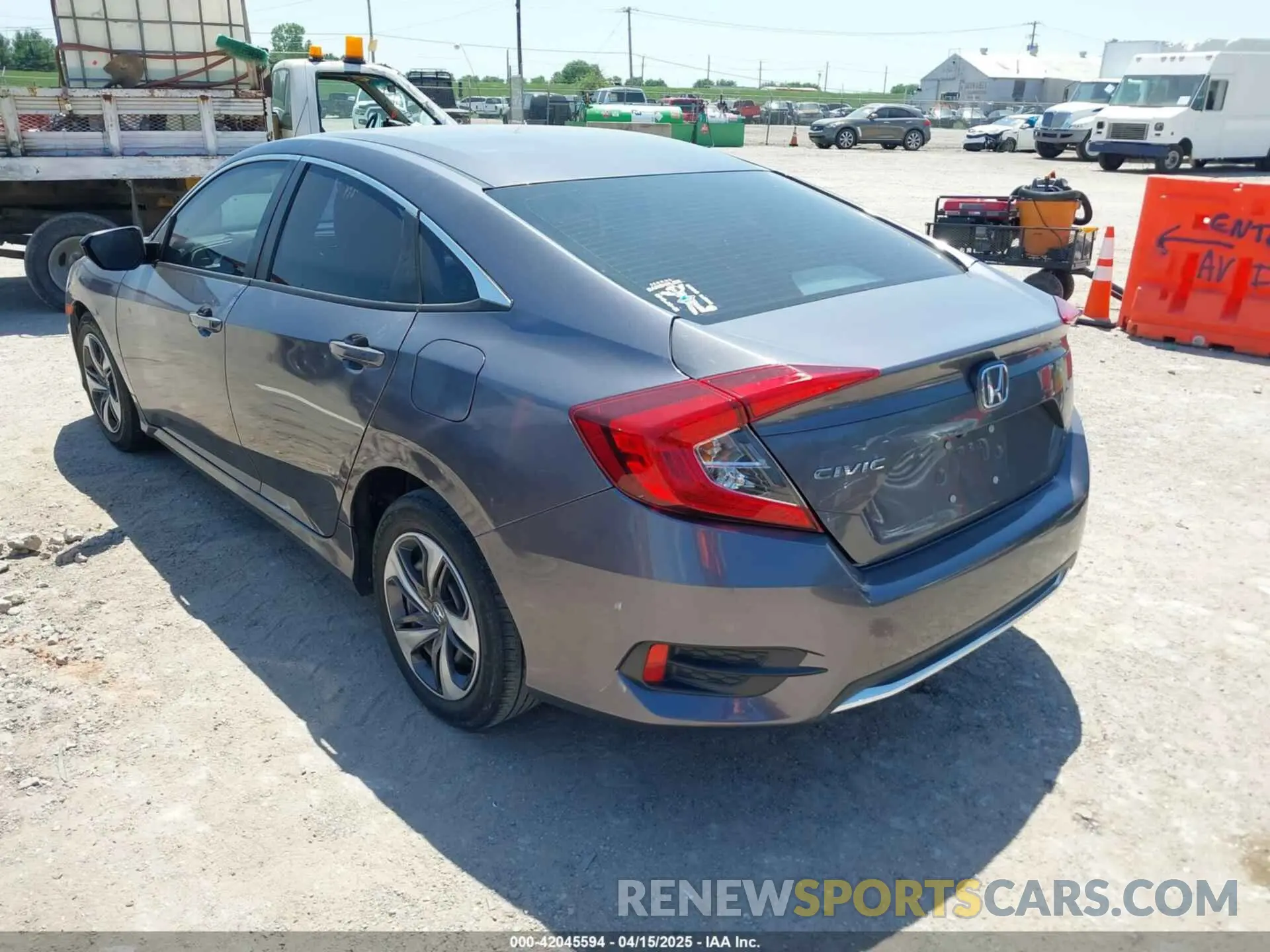 3 fotografías del automóvil dañado 19XFC2F63KE025722 HONDA CIVIC 2019