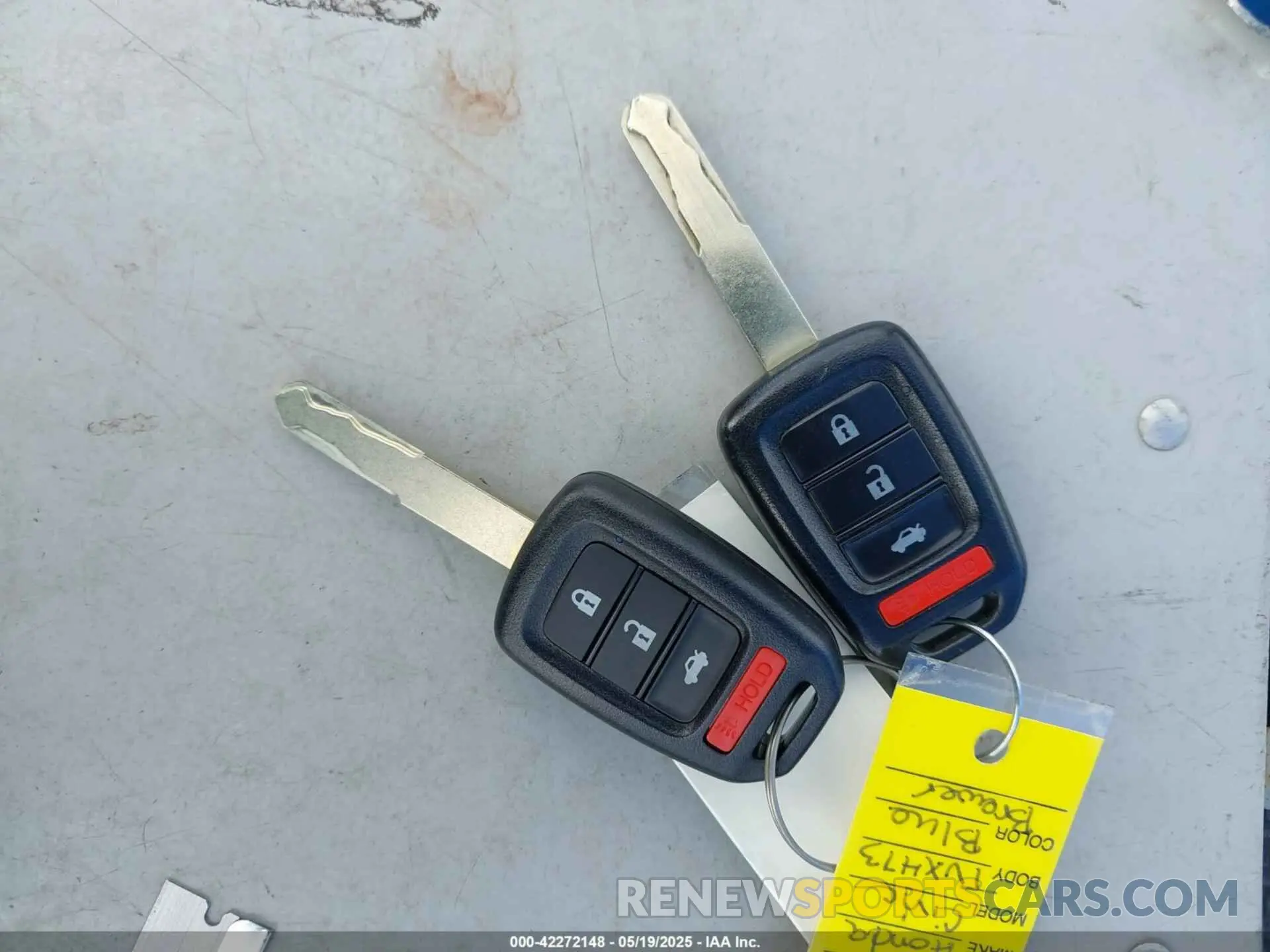 11 fotografías del automóvil dañado 19XFC2F63KE035117 HONDA CIVIC 2019