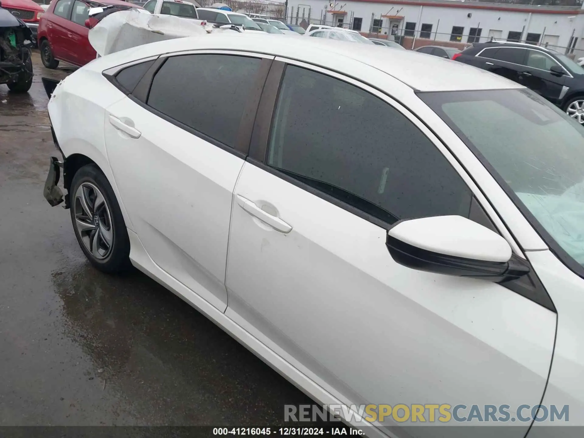13 fotografías del automóvil dañado 19XFC2F64KE014924 HONDA CIVIC 2019