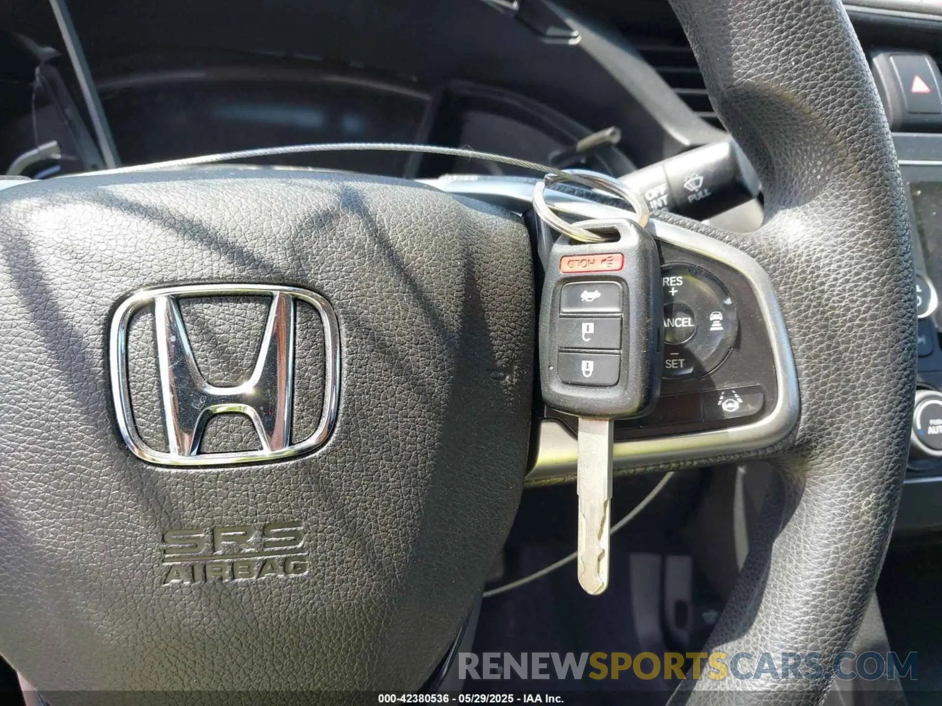 11 fotografías del automóvil dañado 19XFC2F65KE000658 HONDA CIVIC 2019