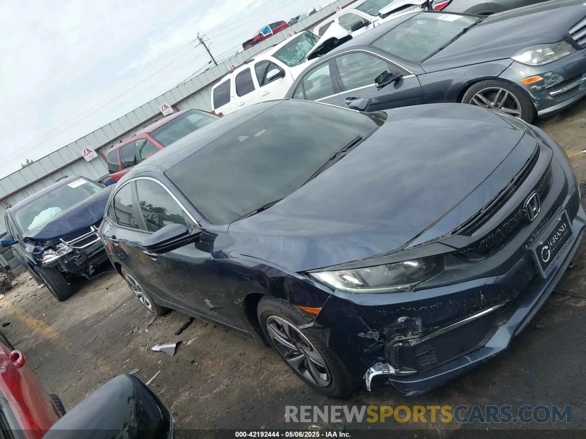 13 fotografías del automóvil dañado 19XFC2F65KE029884 HONDA CIVIC 2019