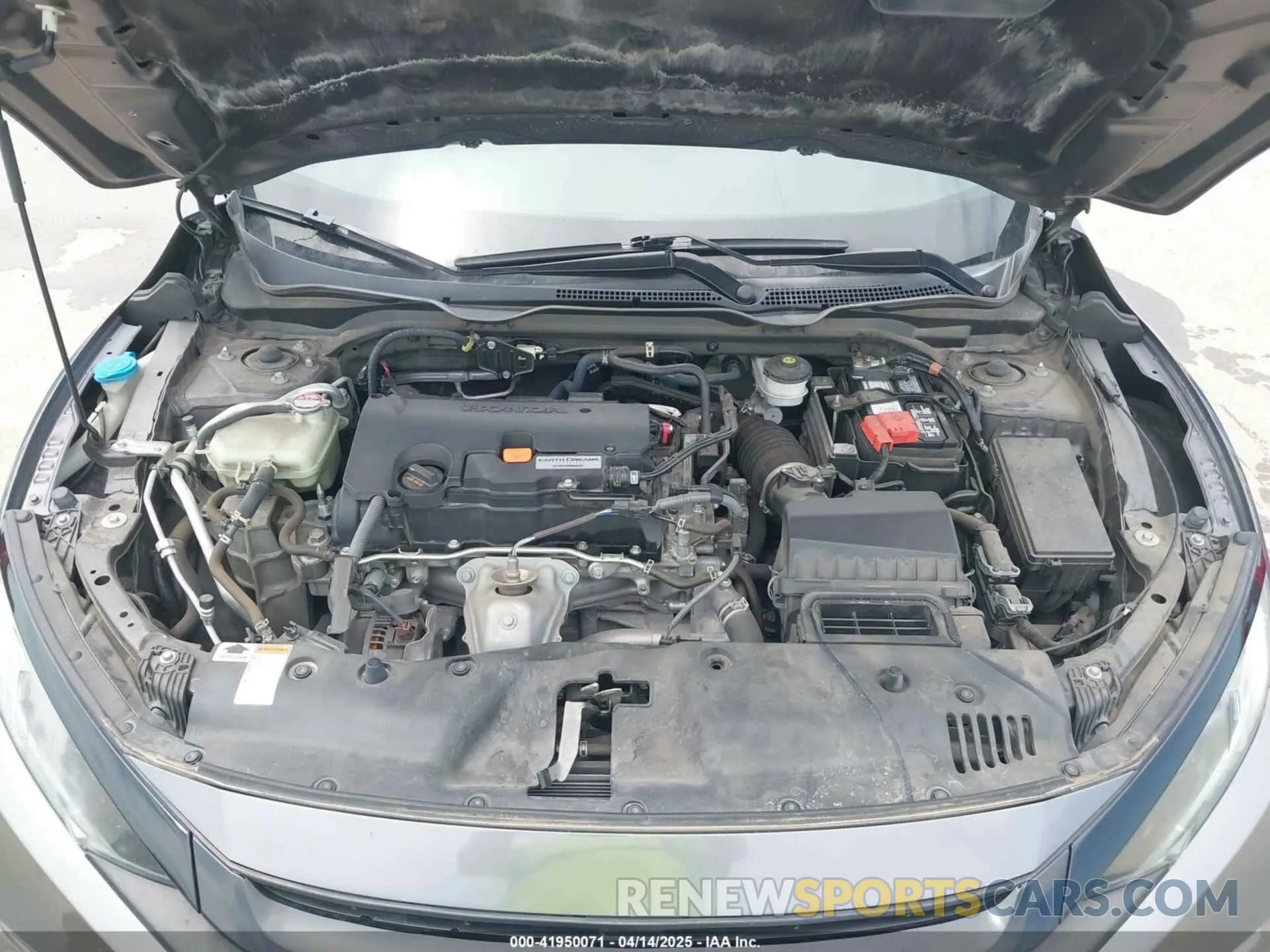 10 fotografías del automóvil dañado 19XFC2F66KE020594 HONDA CIVIC 2019