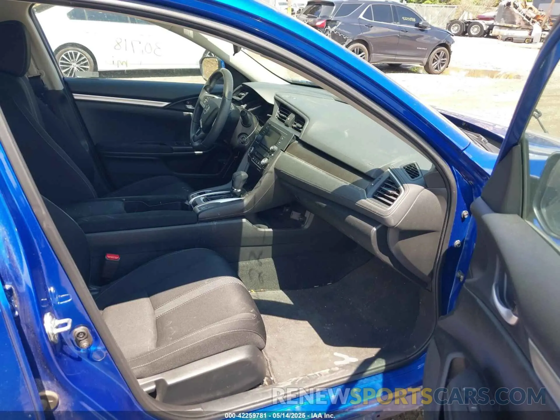 5 fotografías del automóvil dañado 19XFC2F66KE031966 HONDA CIVIC 2019