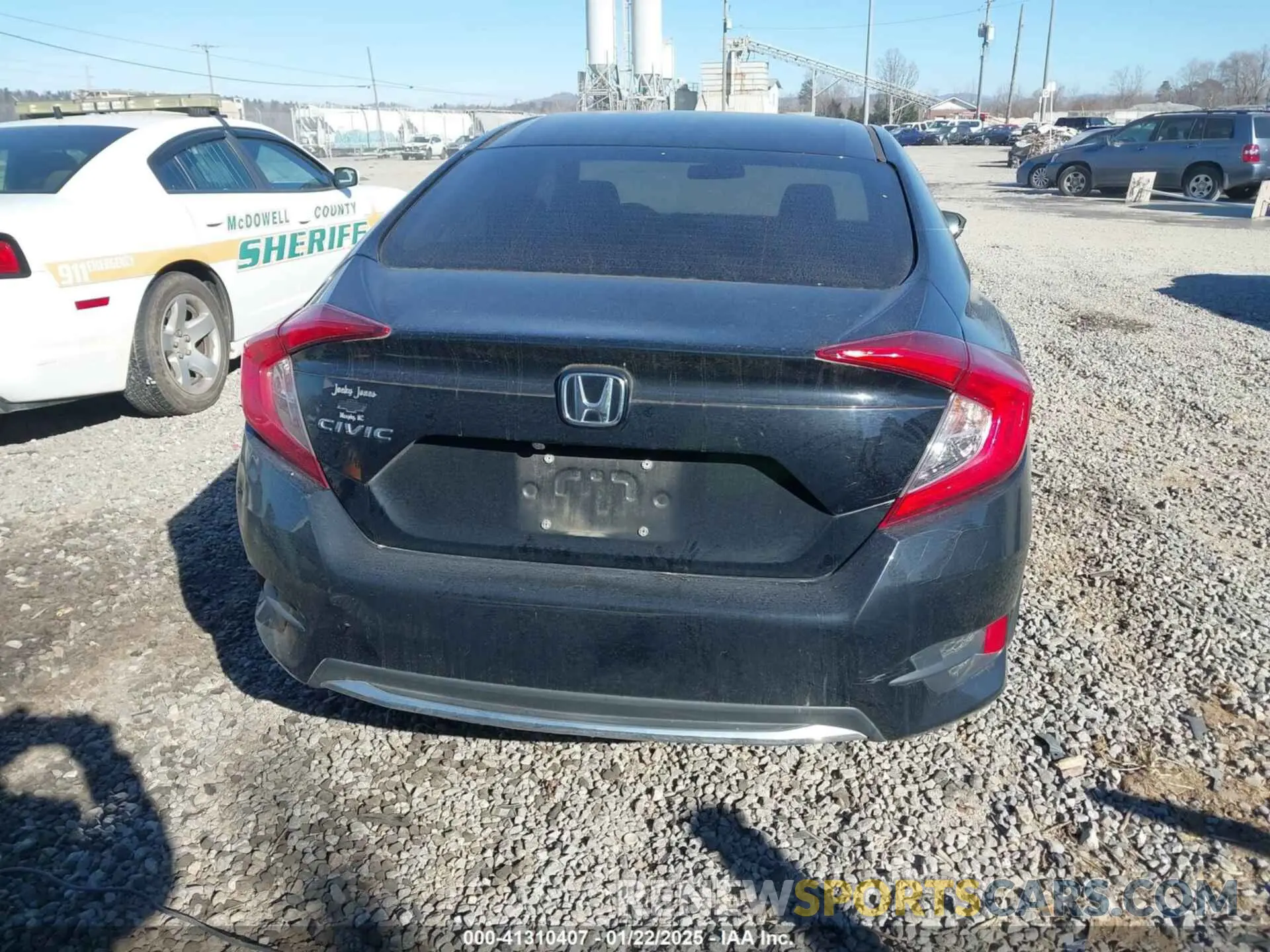 17 fotografías del automóvil dañado 19XFC2F66KE047035 HONDA CIVIC 2019