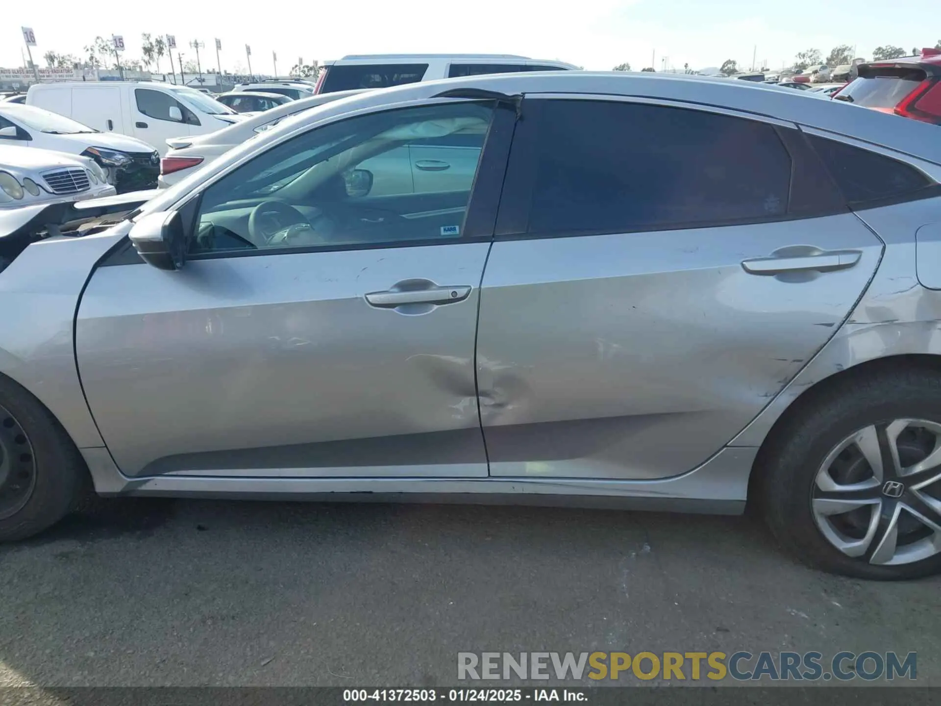 14 fotografías del automóvil dañado 19XFC2F67KE203650 HONDA CIVIC 2019