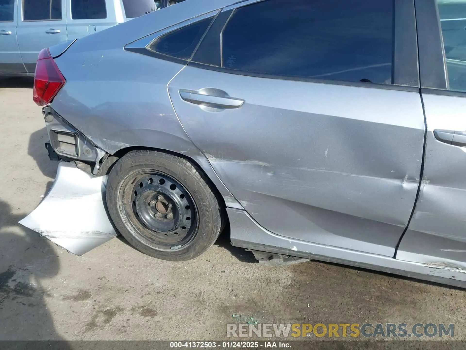 18 fotografías del automóvil dañado 19XFC2F67KE203650 HONDA CIVIC 2019