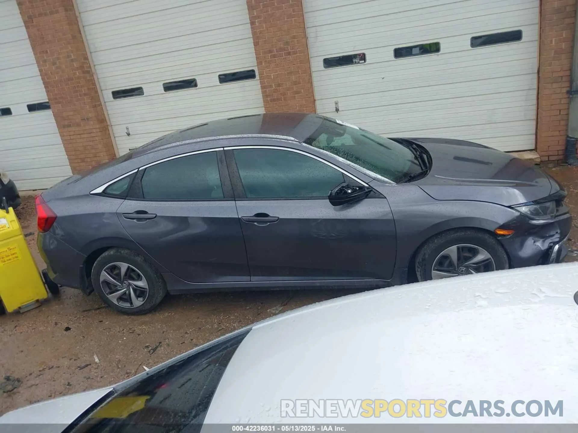 13 fotografías del automóvil dañado 19XFC2F68KE029927 HONDA CIVIC 2019