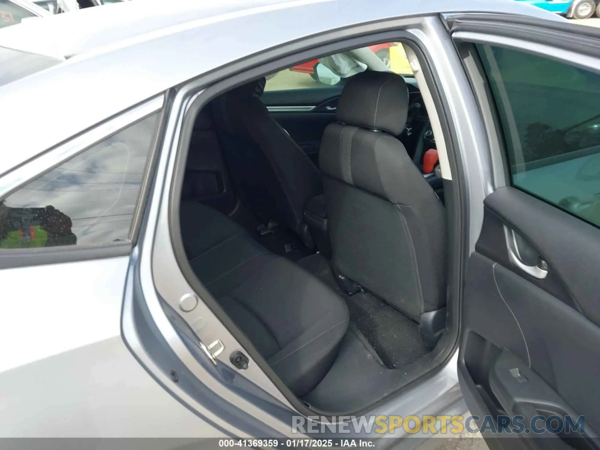 8 fotografías del automóvil dañado 19XFC2F68KE046677 HONDA CIVIC 2019