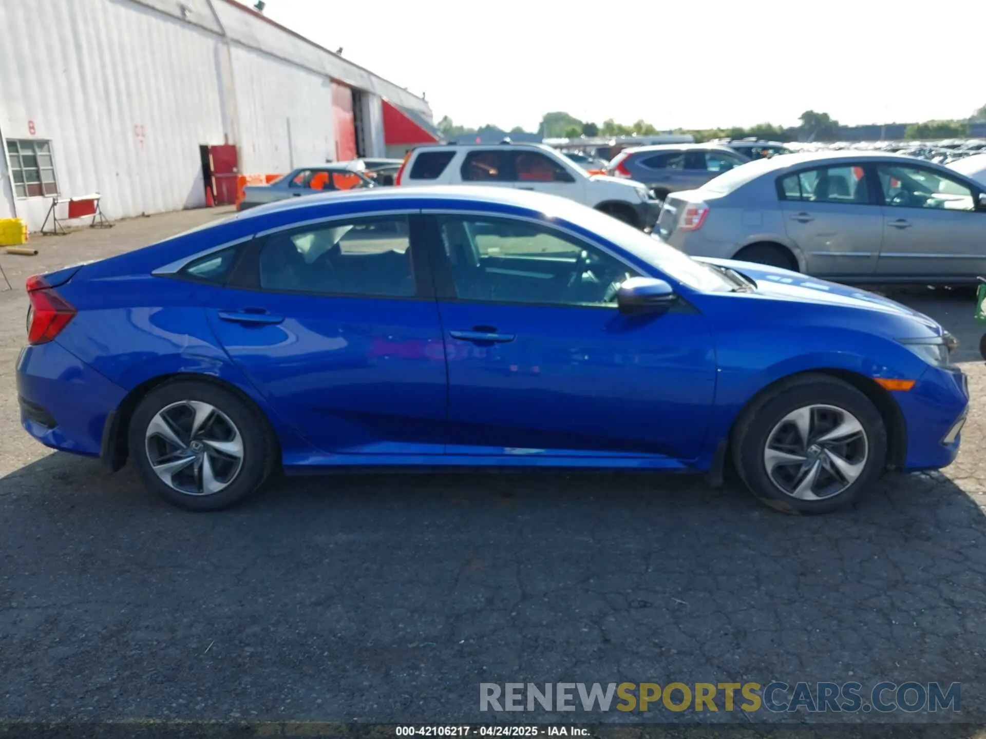 13 fotografías del automóvil dañado 19XFC2F68KE210252 HONDA CIVIC 2019