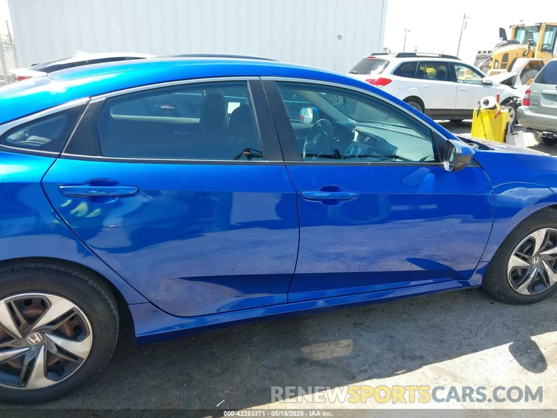 13 fotografías del automóvil dañado 19XFC2F68KE214611 HONDA CIVIC 2019