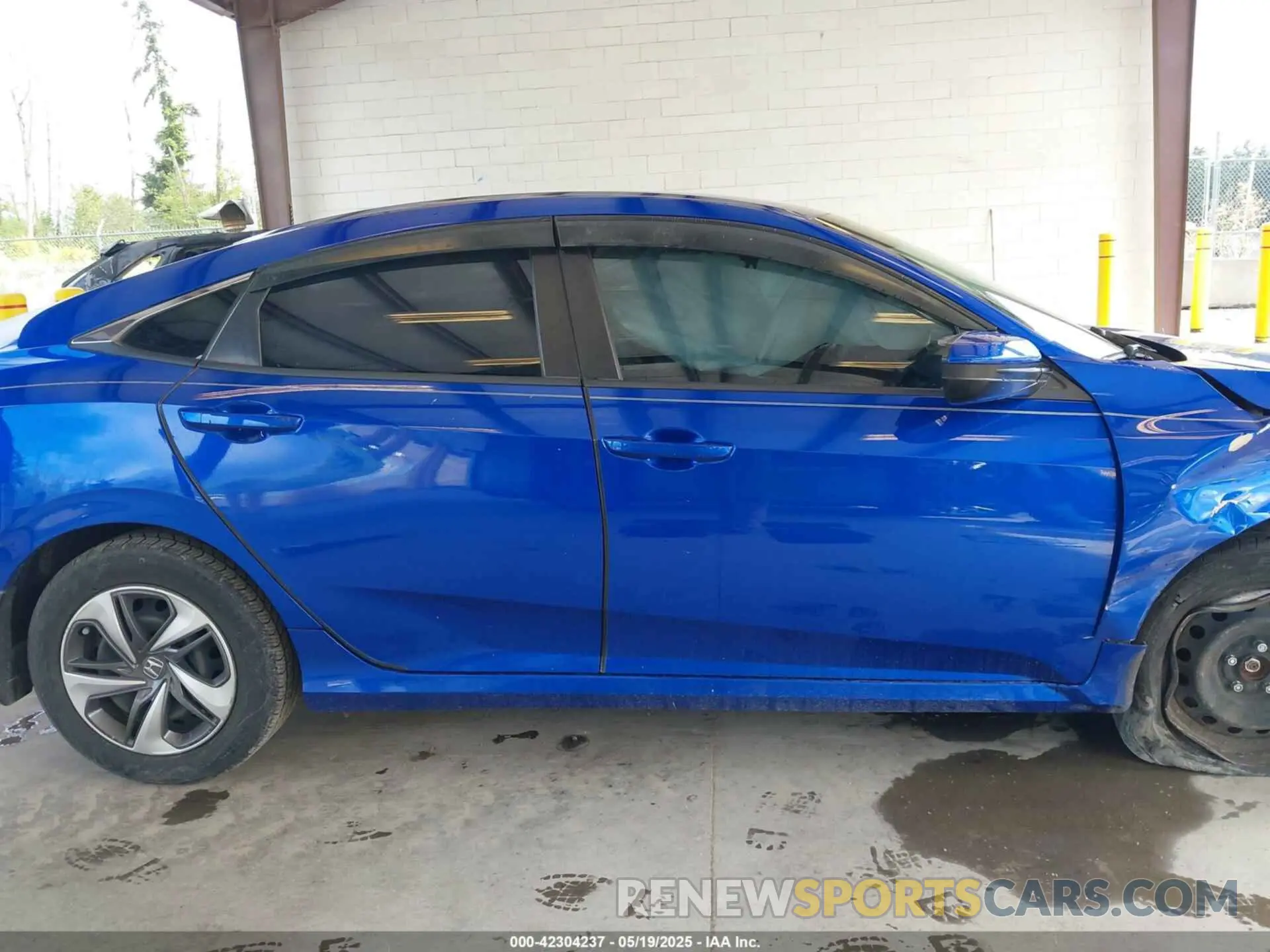 13 fotografías del automóvil dañado 19XFC2F6XKE007850 HONDA CIVIC 2019