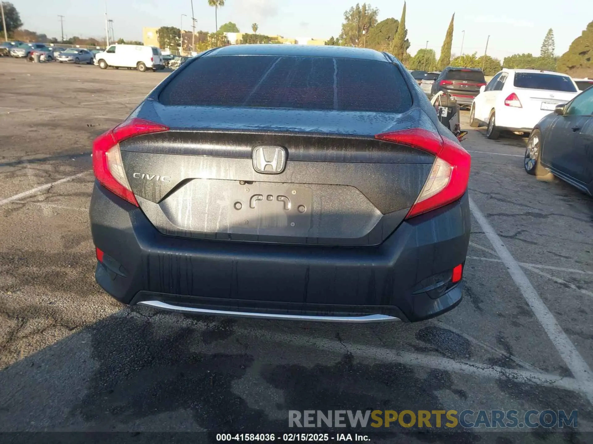 16 fotografías del automóvil dañado 19XFC2F6XKE206039 HONDA CIVIC 2019