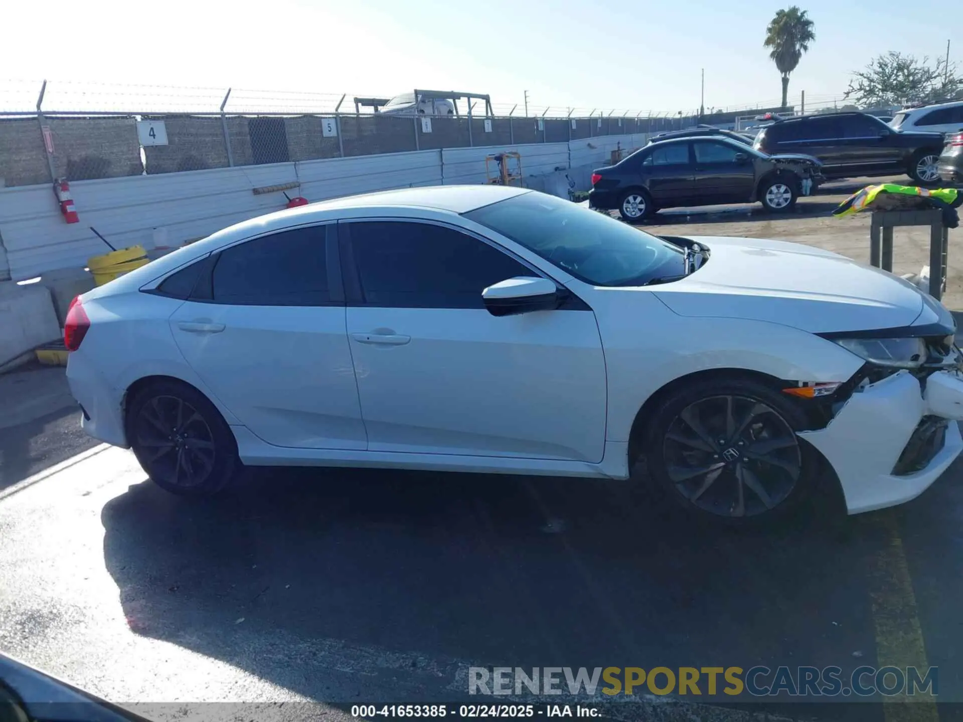 13 fotografías del automóvil dañado 19XFC2F81KE204519 HONDA CIVIC 2019