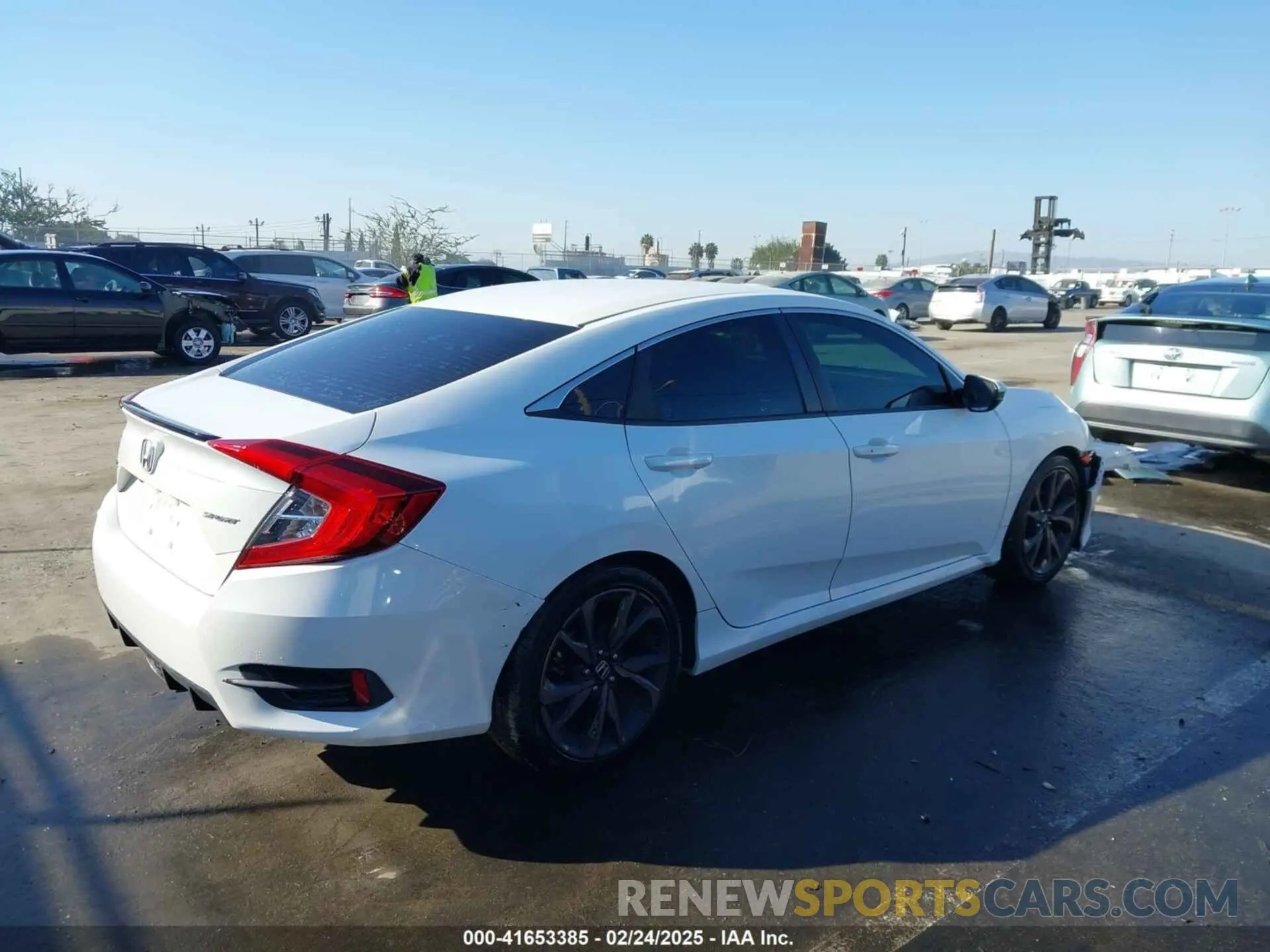 4 fotografías del automóvil dañado 19XFC2F81KE204519 HONDA CIVIC 2019
