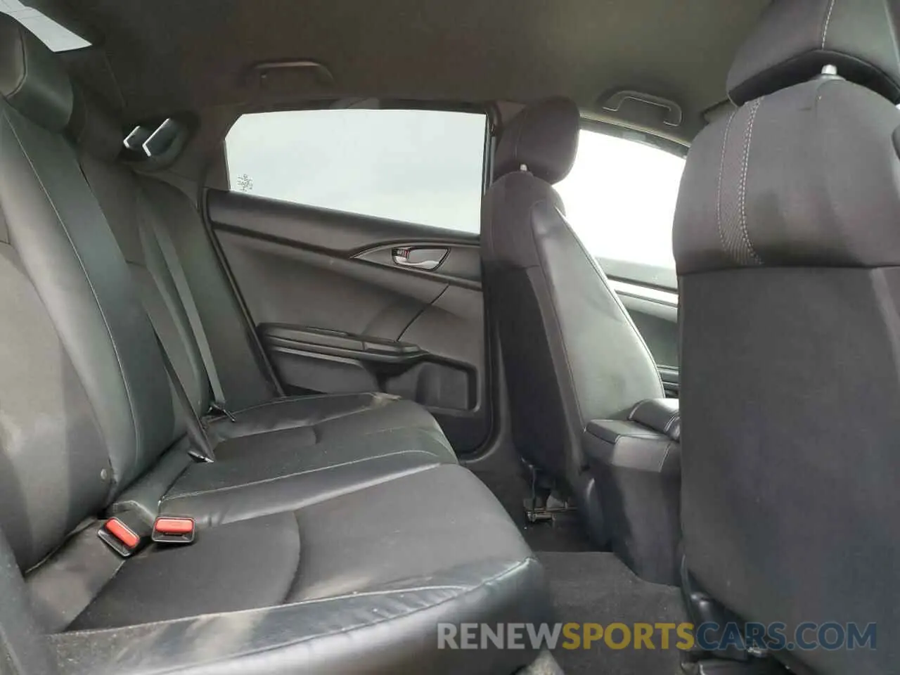 11 fotografías del automóvil dañado 19XFC2F81KE206626 HONDA CIVIC 2019