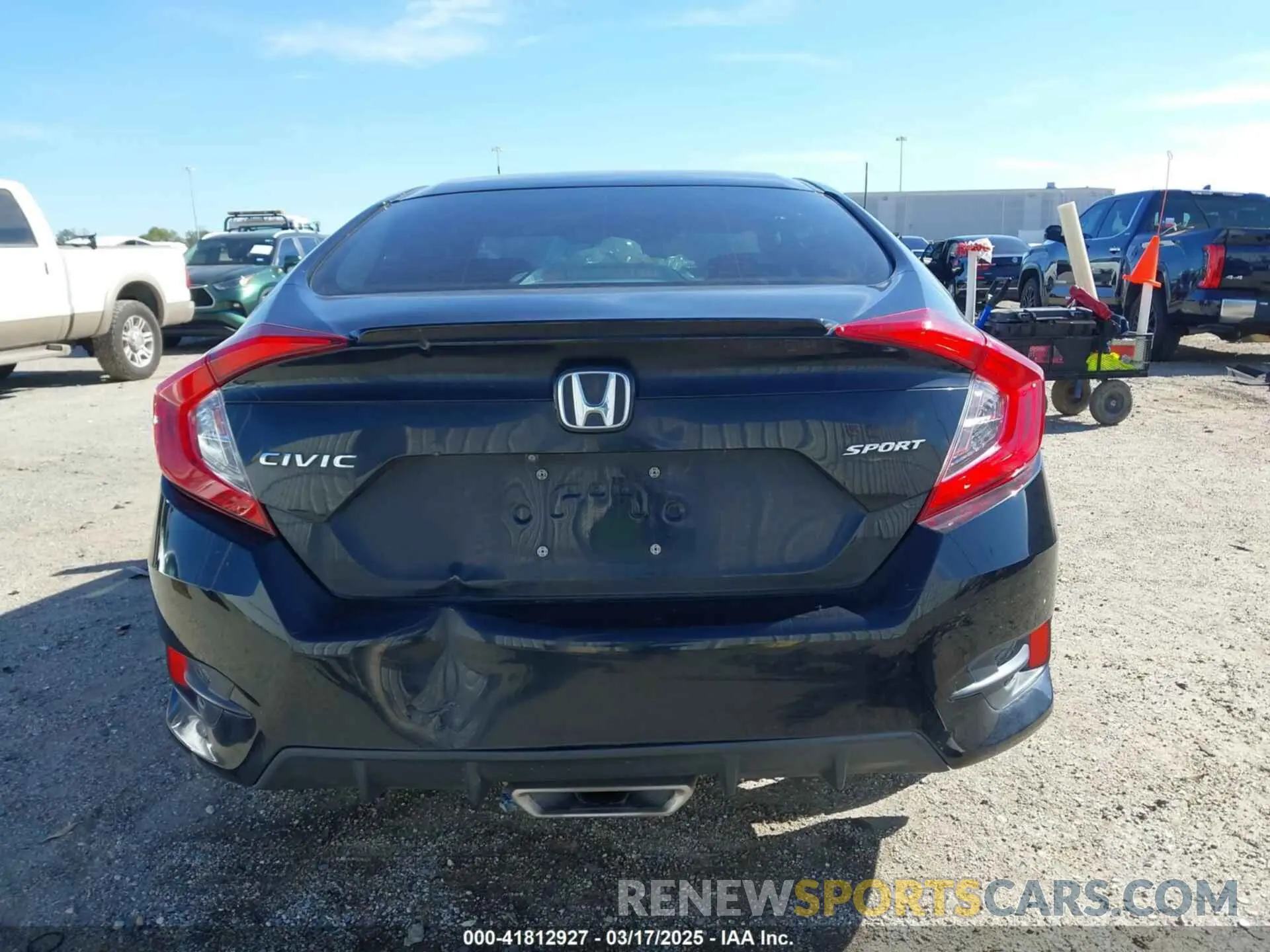 17 fotografías del automóvil dañado 19XFC2F83KE007495 HONDA CIVIC 2019