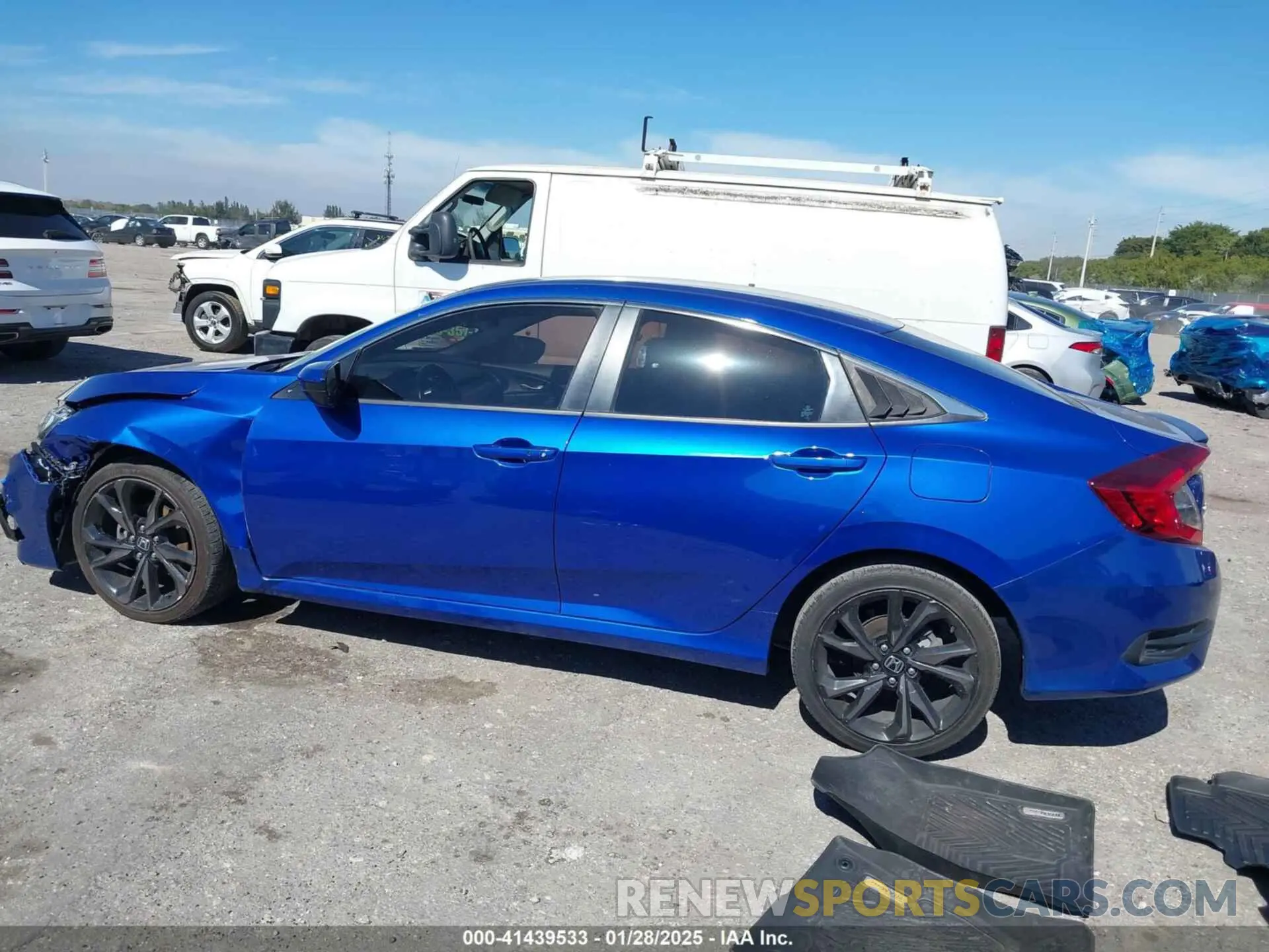 14 fotografías del automóvil dañado 19XFC2F83KE014463 HONDA CIVIC 2019