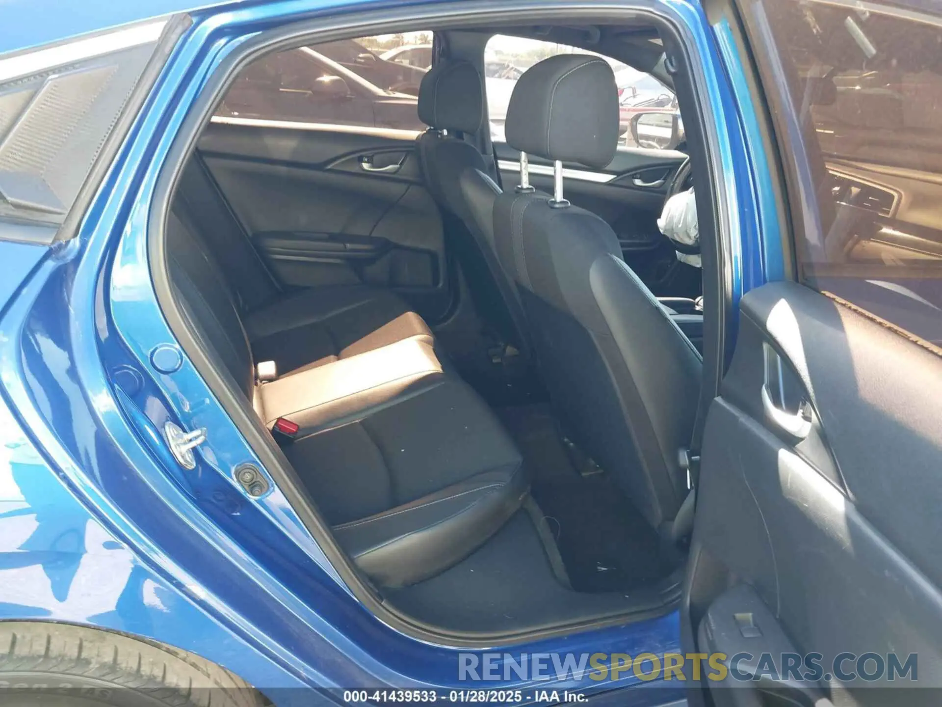 8 fotografías del automóvil dañado 19XFC2F83KE014463 HONDA CIVIC 2019