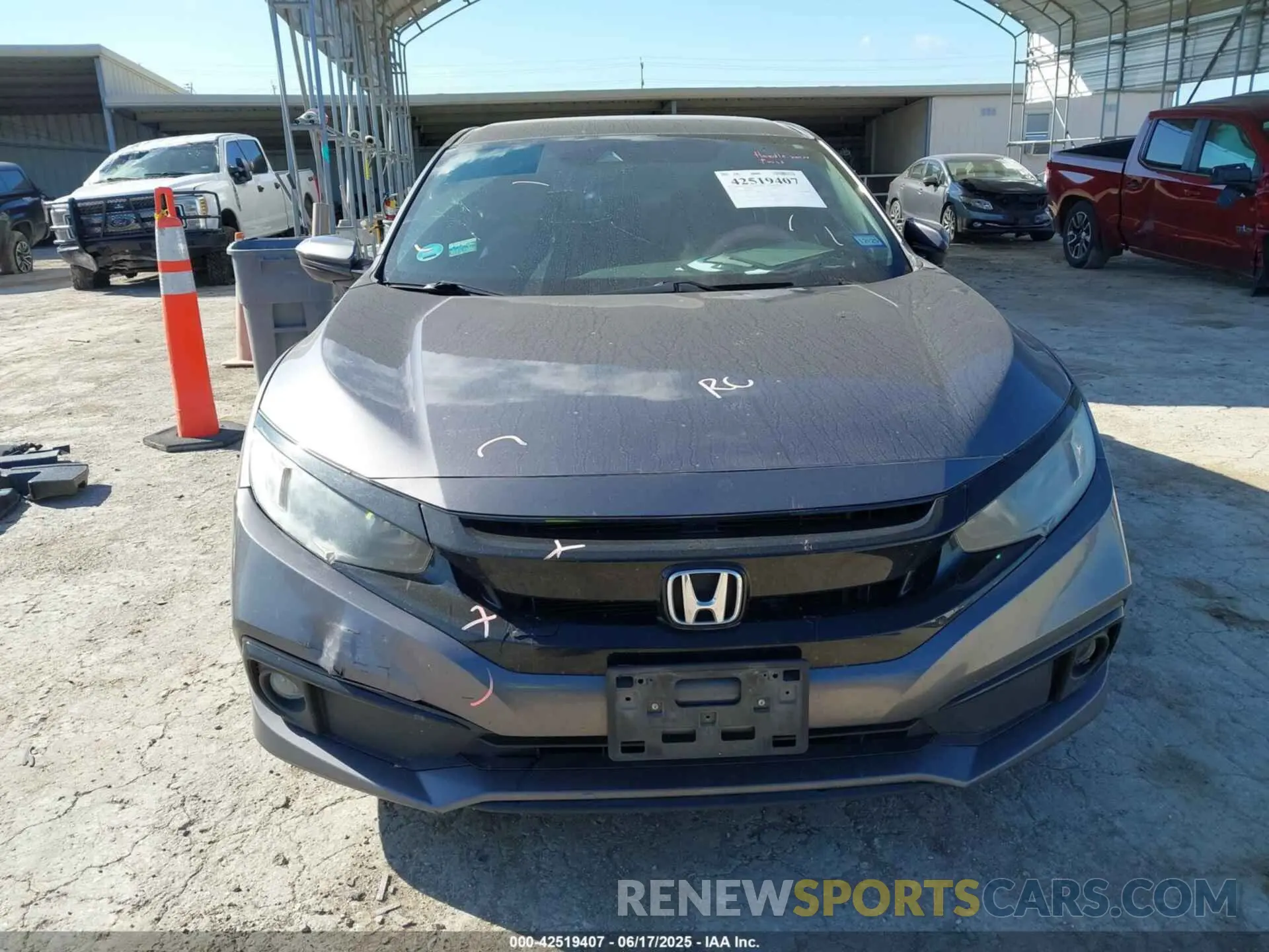 13 fotografías del automóvil dañado 19XFC2F84KE046127 HONDA CIVIC 2019