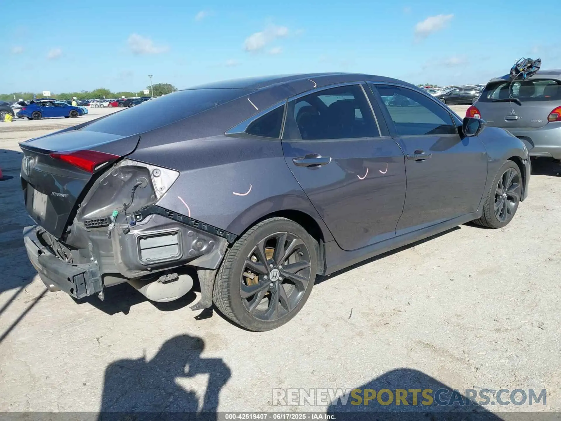 4 fotografías del automóvil dañado 19XFC2F84KE046127 HONDA CIVIC 2019