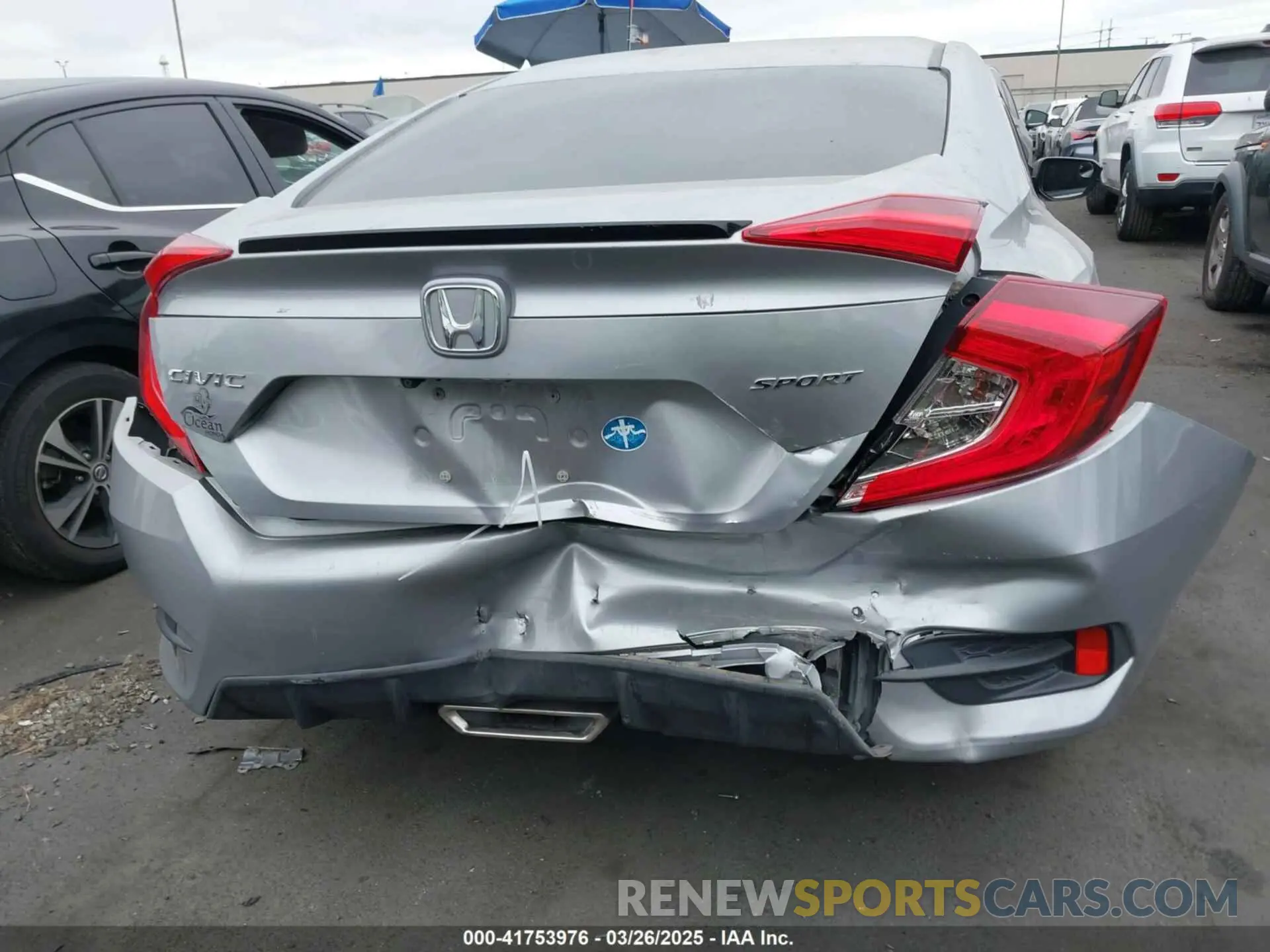 16 fotografías del automóvil dañado 19XFC2F84KE200822 HONDA CIVIC 2019