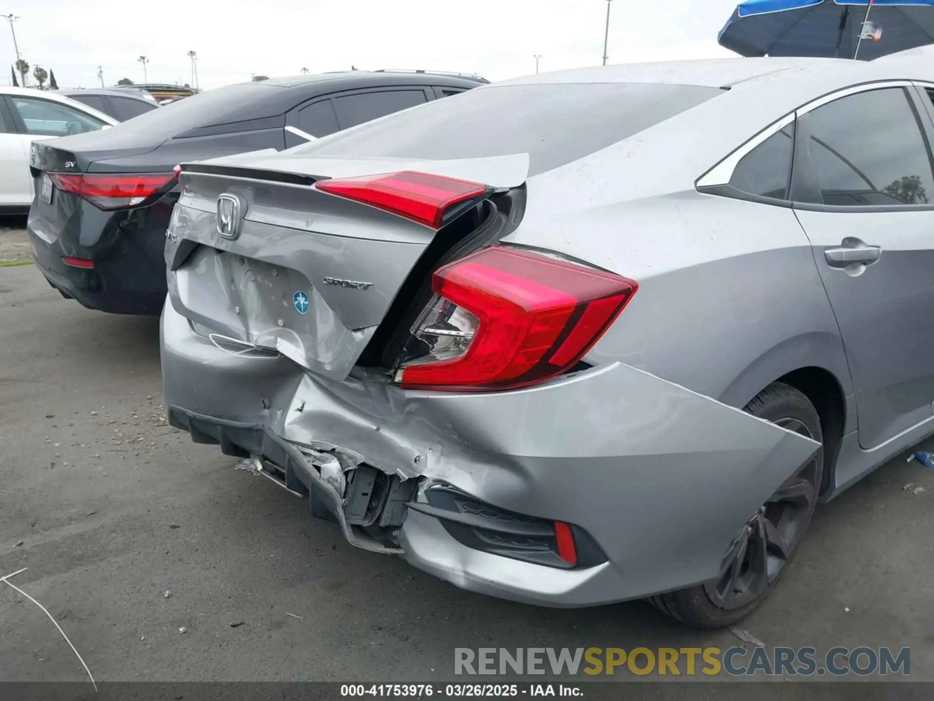 17 fotografías del automóvil dañado 19XFC2F84KE200822 HONDA CIVIC 2019