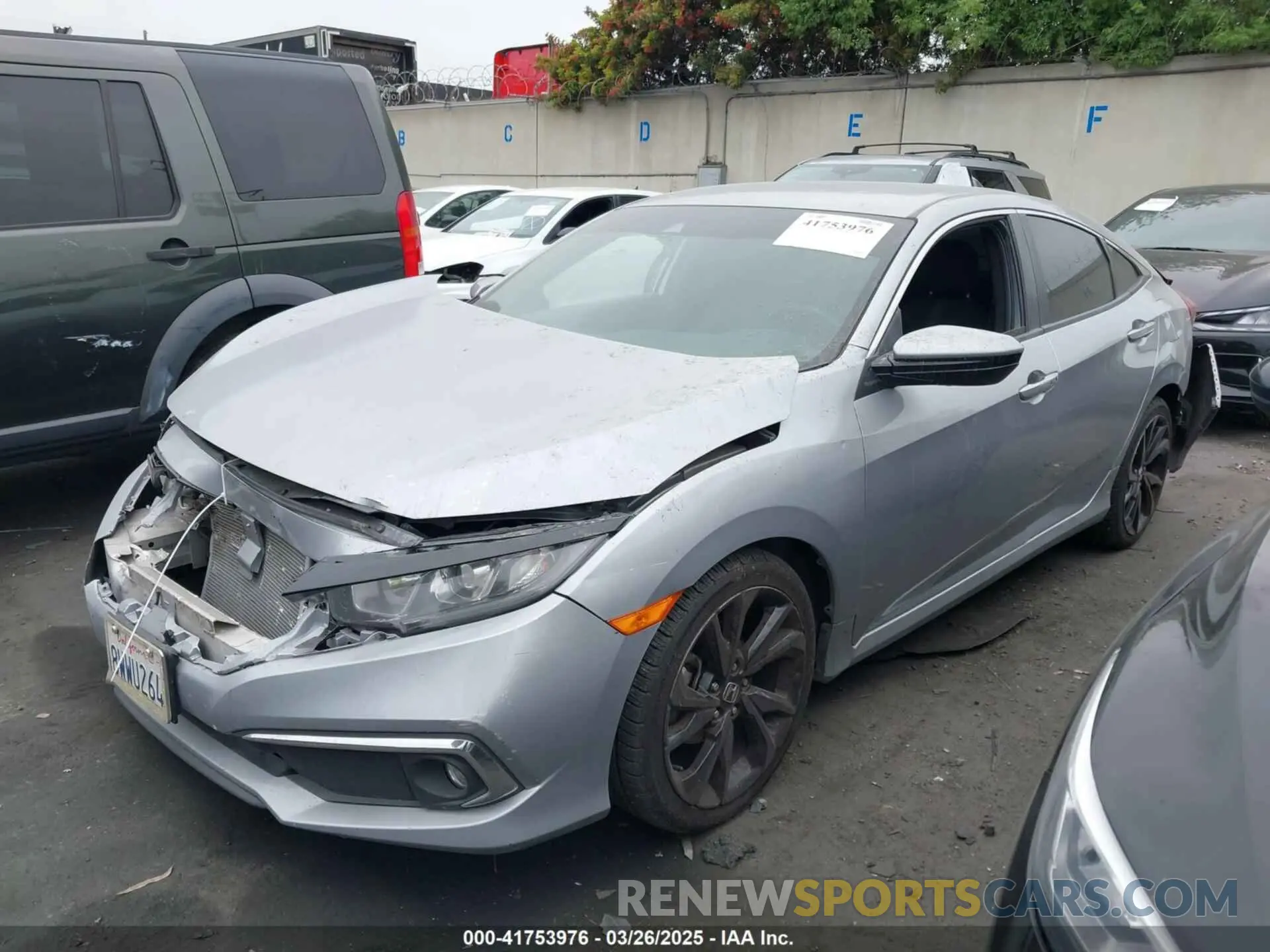 2 fotografías del automóvil dañado 19XFC2F84KE200822 HONDA CIVIC 2019