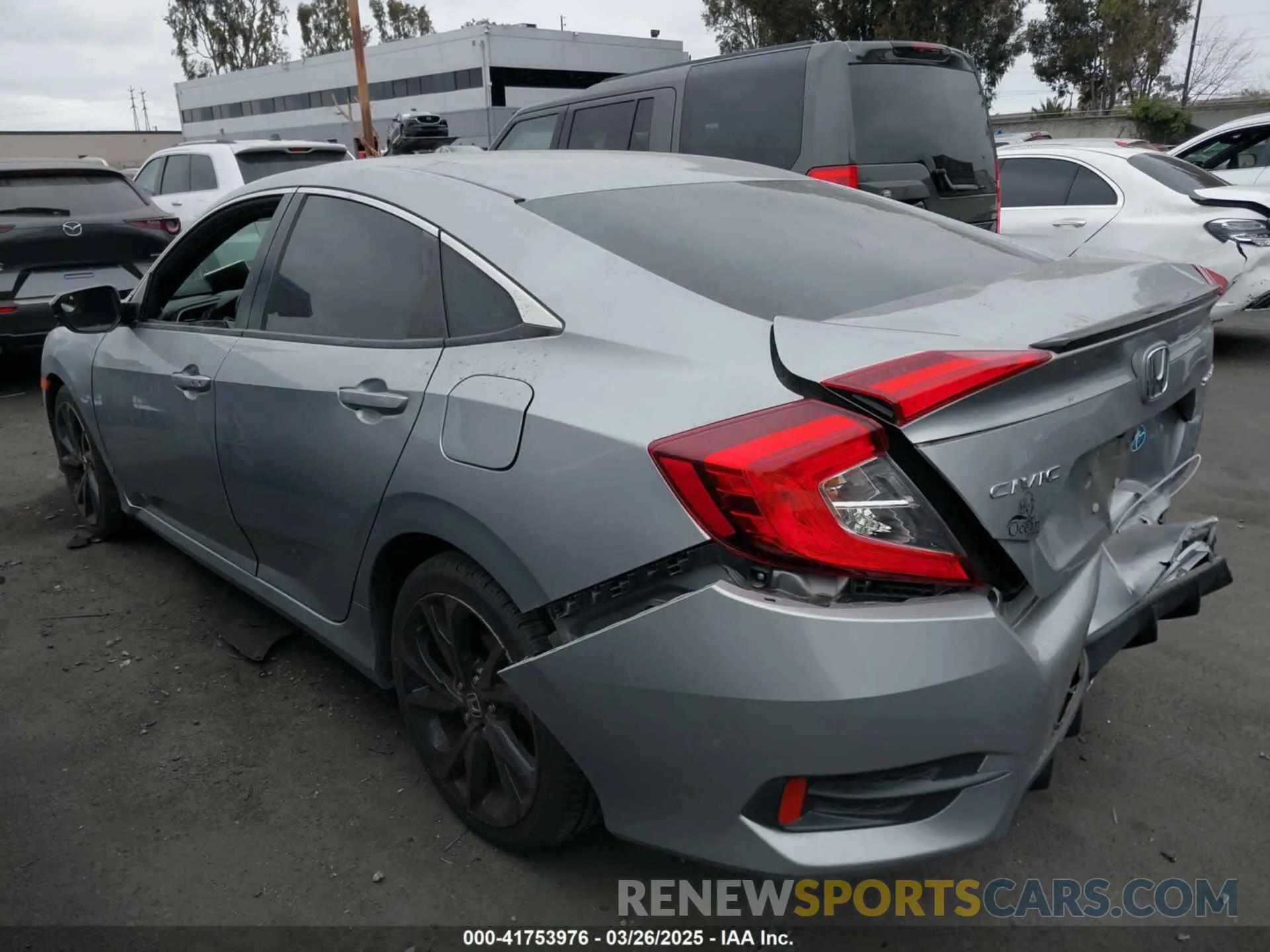 3 fotografías del automóvil dañado 19XFC2F84KE200822 HONDA CIVIC 2019