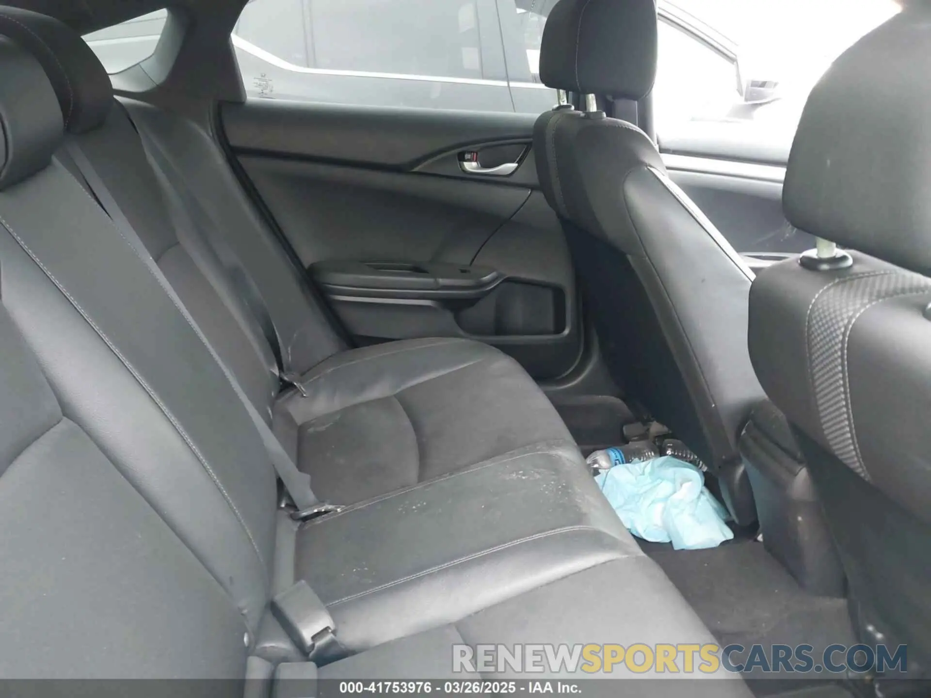 8 fotografías del automóvil dañado 19XFC2F84KE200822 HONDA CIVIC 2019