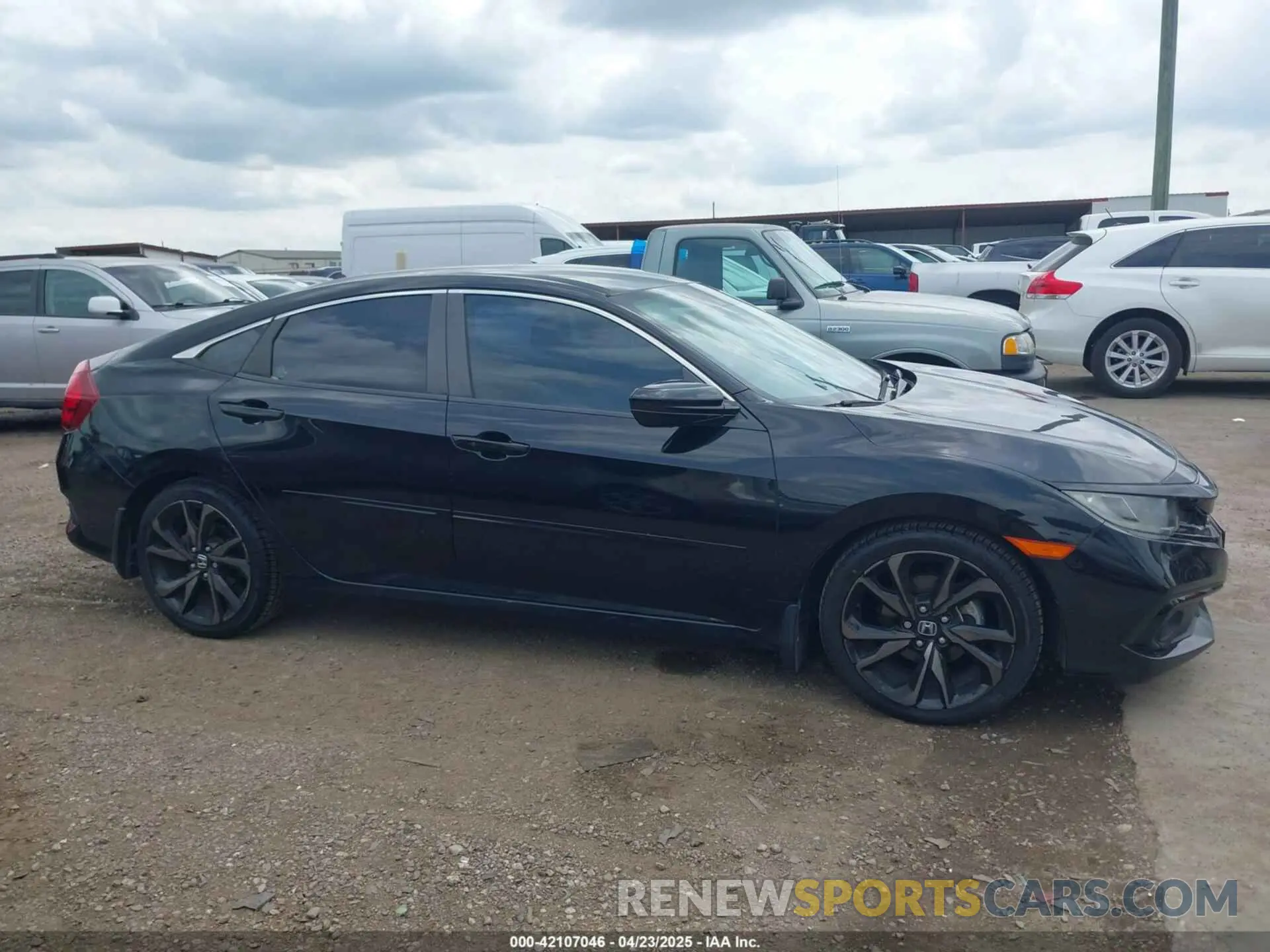 13 fotografías del automóvil dañado 19XFC2F85KE017820 HONDA CIVIC 2019