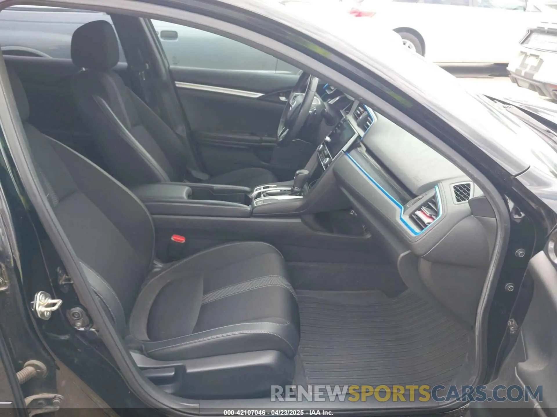 5 fotografías del automóvil dañado 19XFC2F85KE017820 HONDA CIVIC 2019