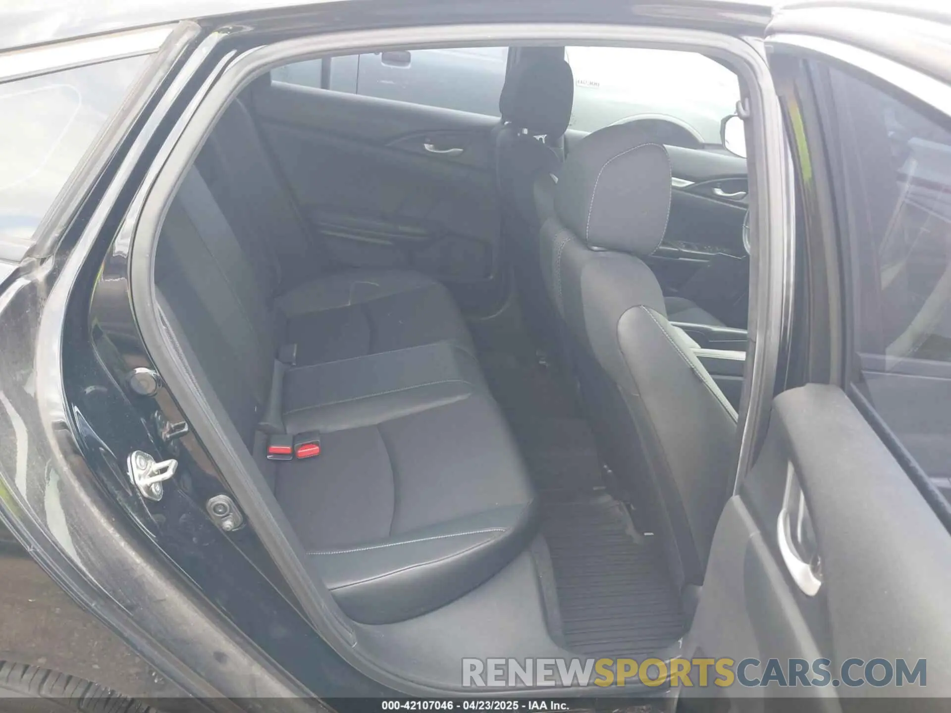 8 fotografías del automóvil dañado 19XFC2F85KE017820 HONDA CIVIC 2019