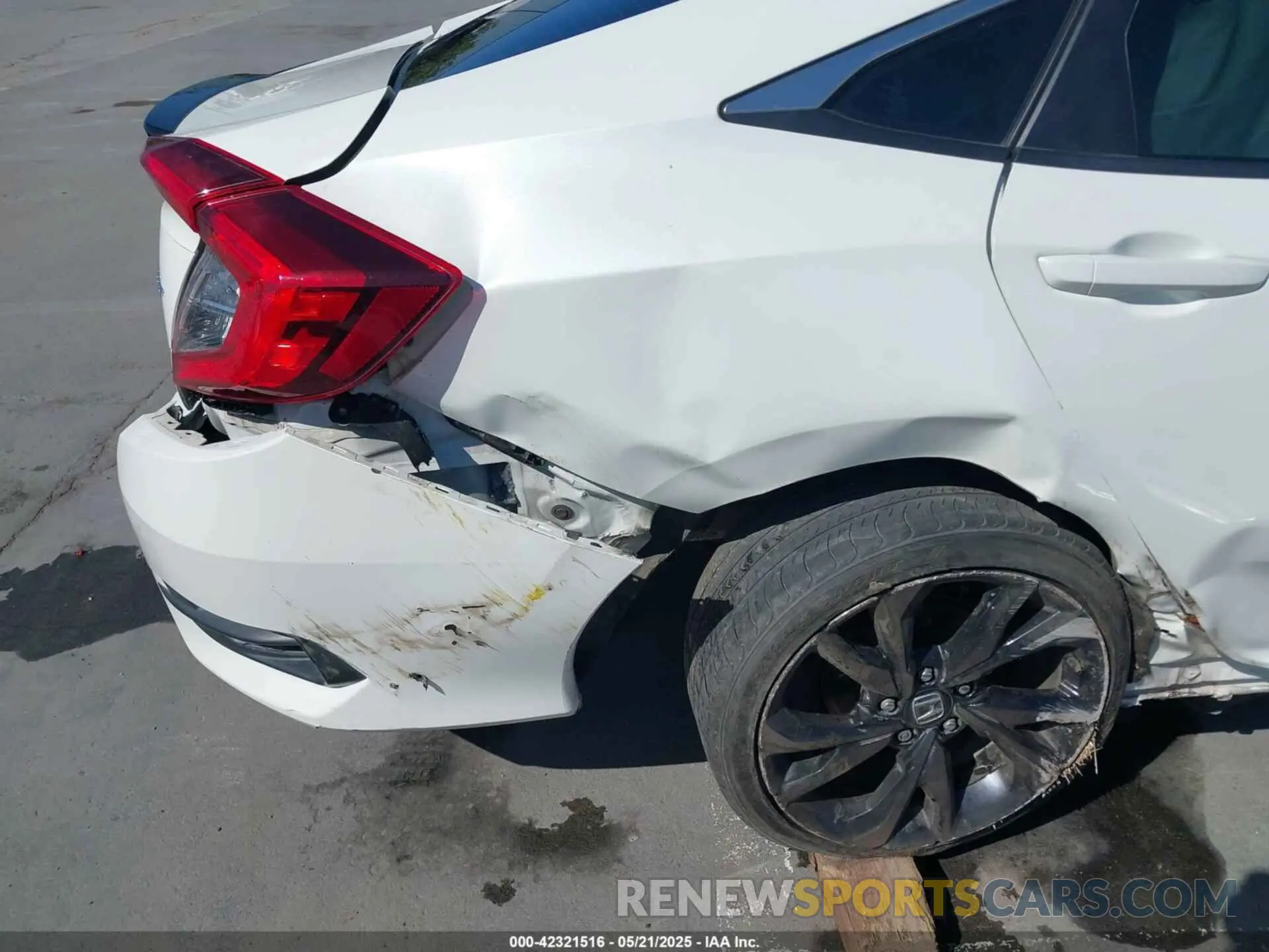 14 fotografías del automóvil dañado 19XFC2F85KE212204 HONDA CIVIC 2019