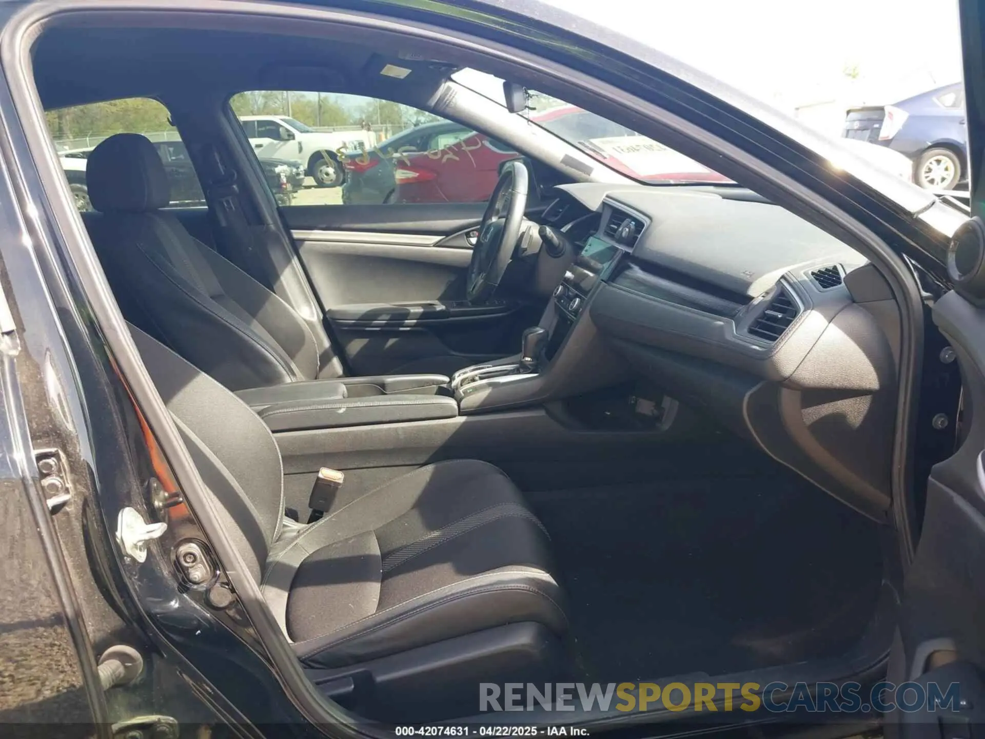 5 fotografías del automóvil dañado 19XFC2F86KE045495 HONDA CIVIC 2019