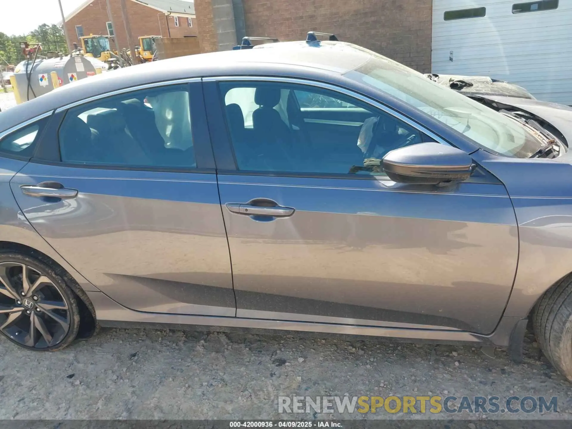12 fotografías del automóvil dañado 19XFC2F88KE028035 HONDA CIVIC 2019