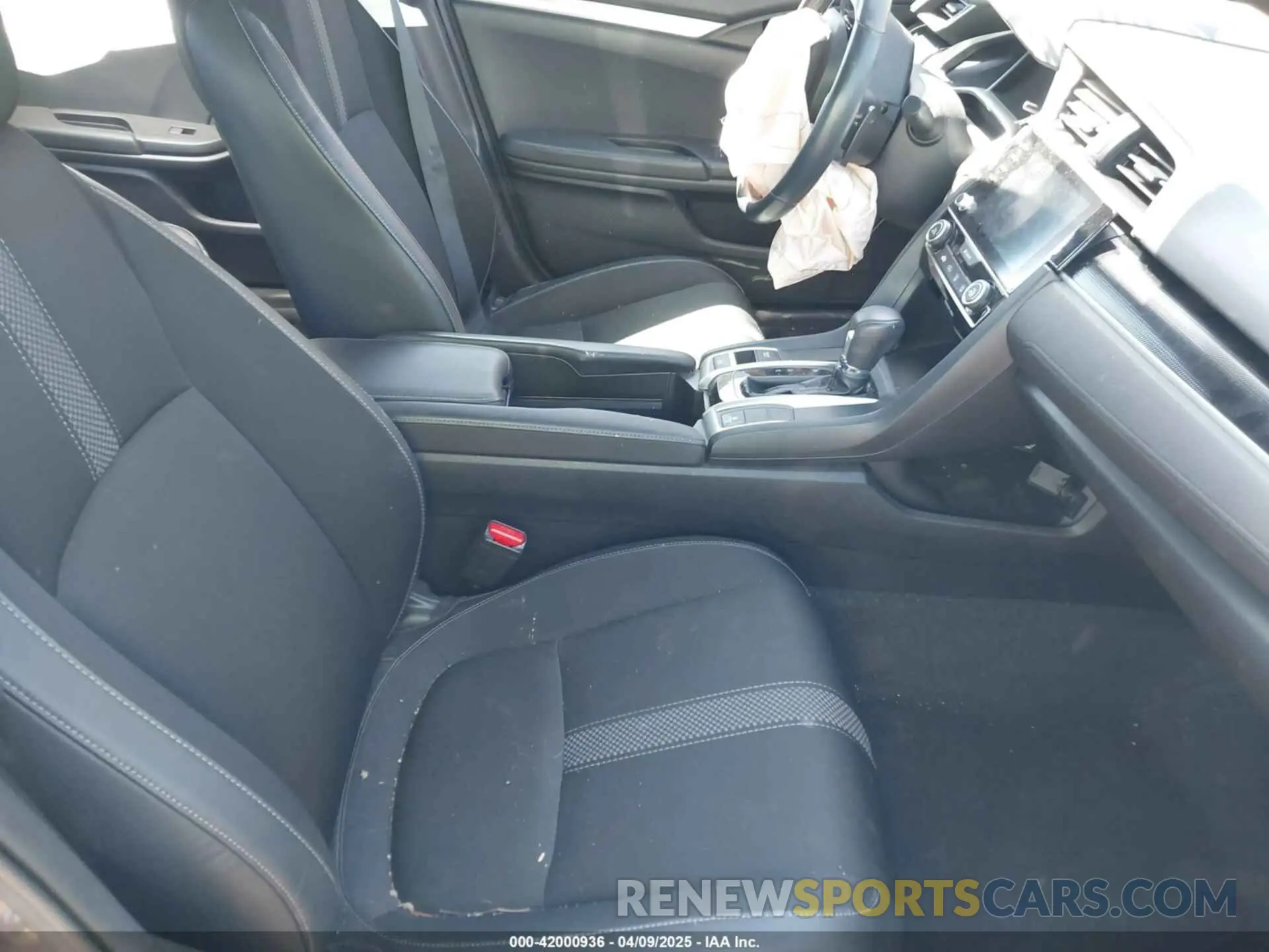 5 fotografías del automóvil dañado 19XFC2F88KE028035 HONDA CIVIC 2019