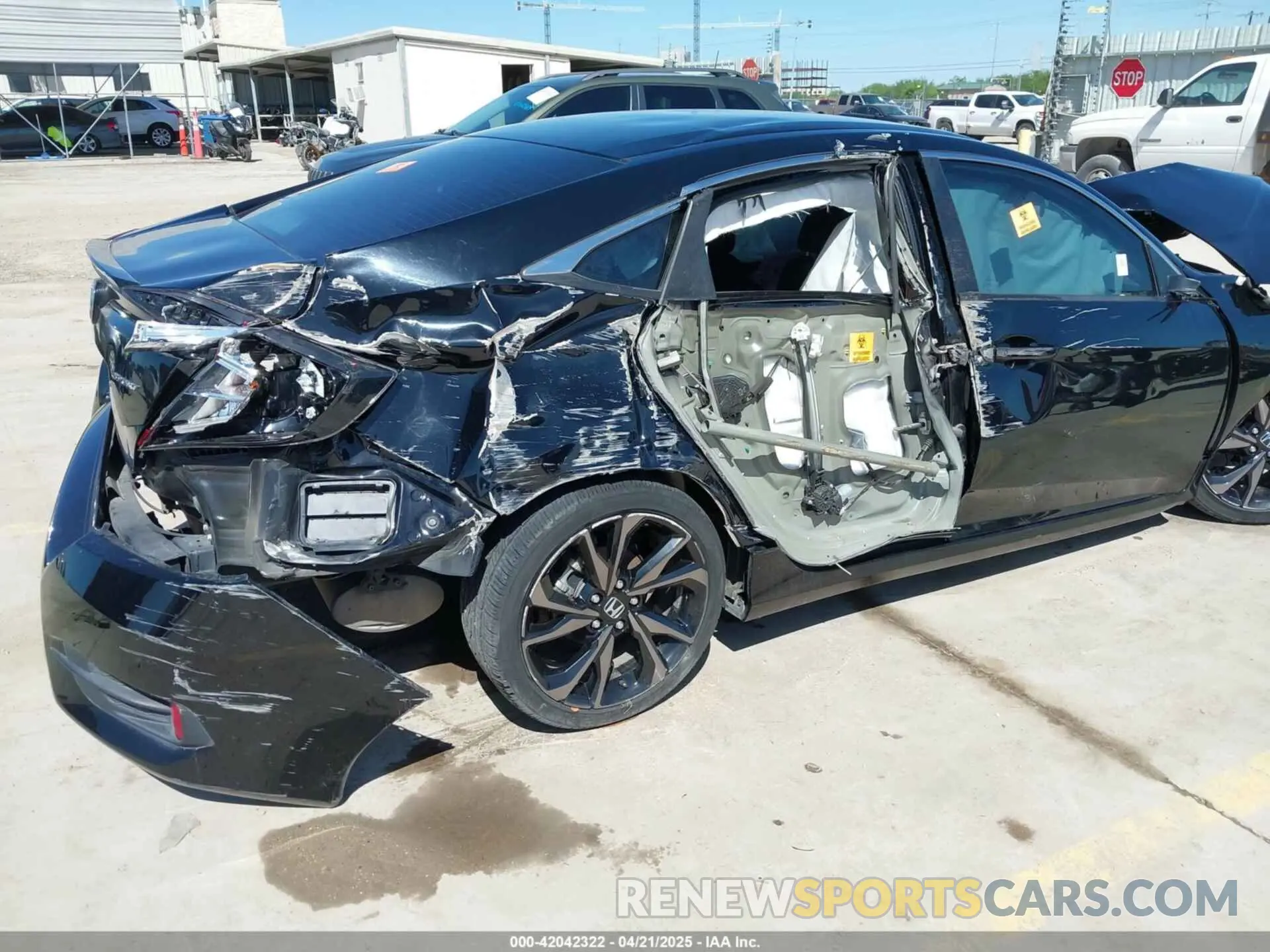 16 fotografías del automóvil dañado 19XFC2F89KE051016 HONDA CIVIC 2019