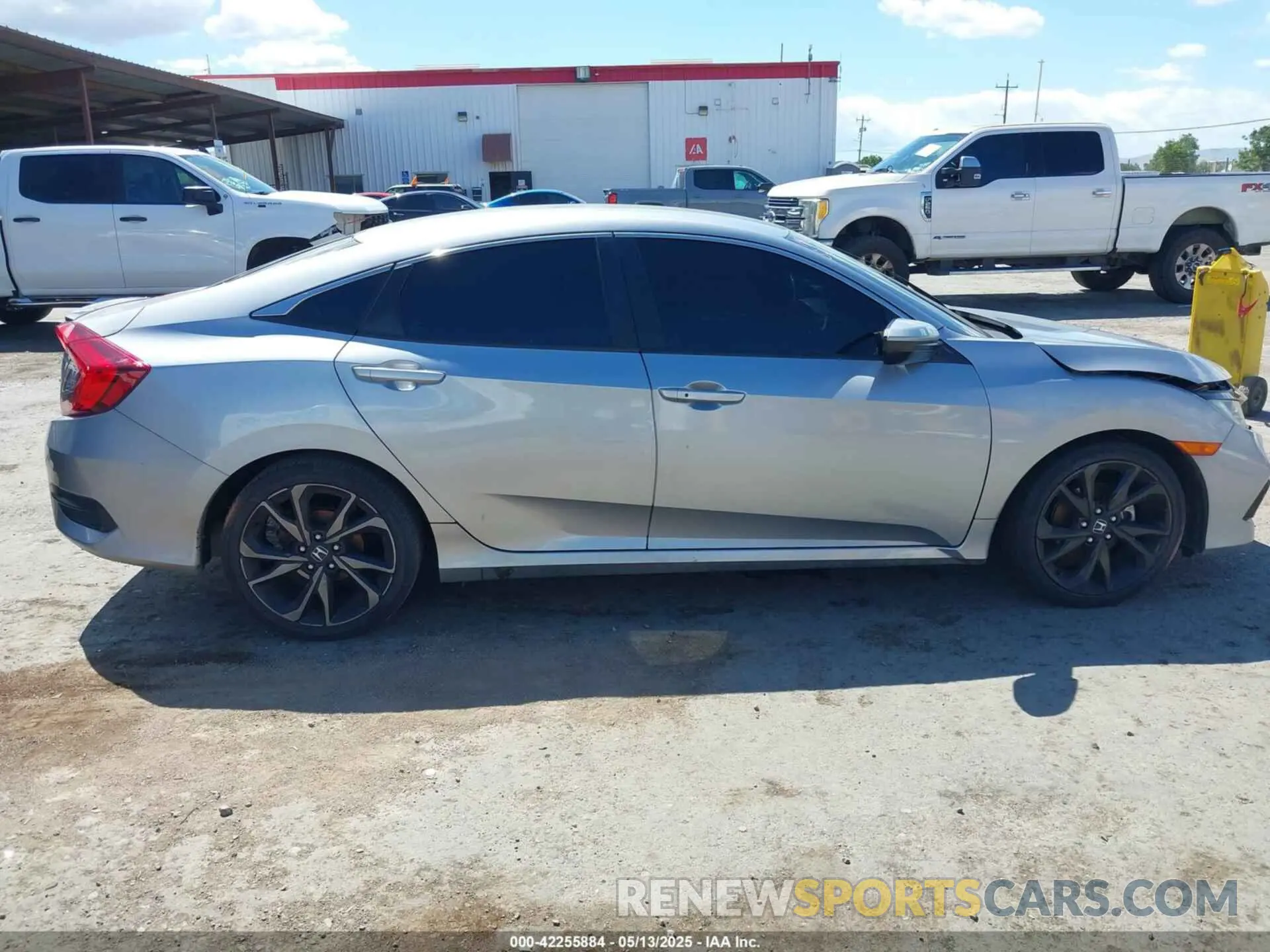 13 fotografías del automóvil dañado 19XFC2F8XKE212232 HONDA CIVIC 2019