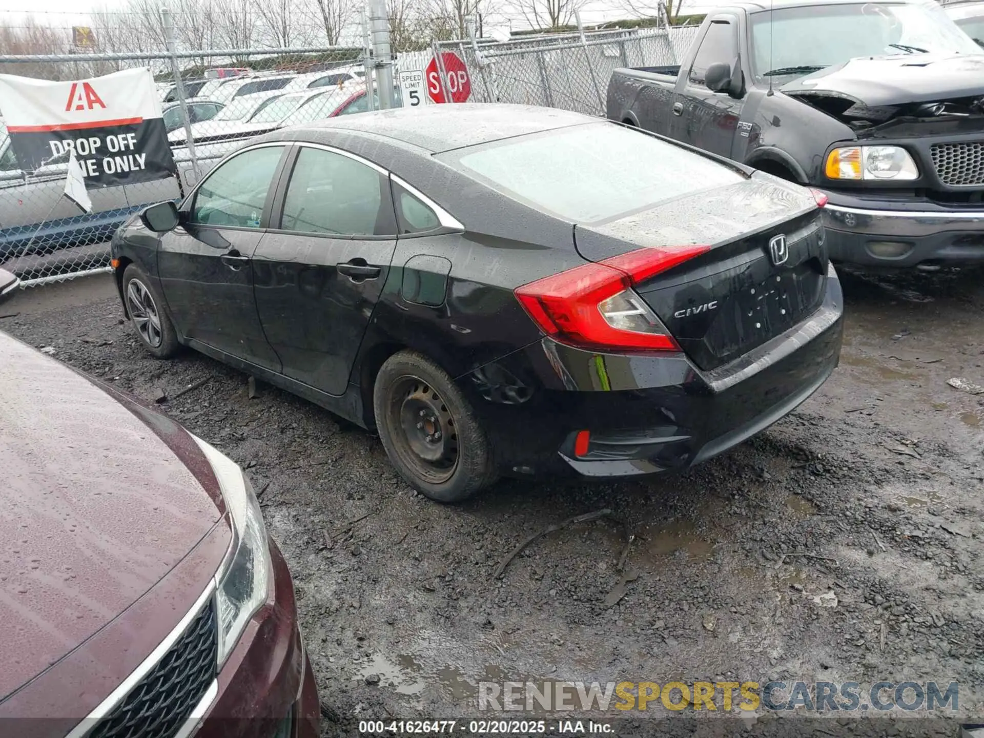 3 fotografías del automóvil dañado 2HGFC2F60KH555359 HONDA CIVIC 2019