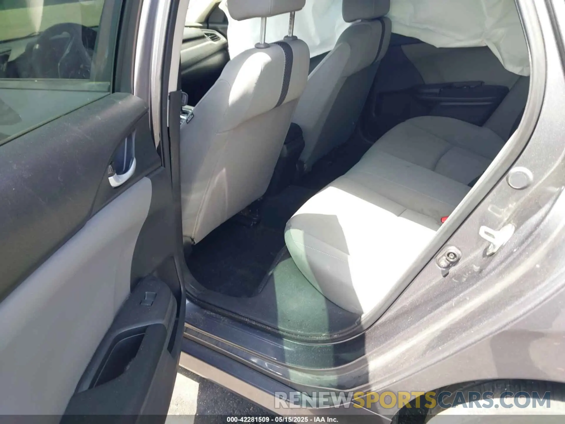 8 fotografías del automóvil dañado 2HGFC2F60KH596686 HONDA CIVIC 2019
