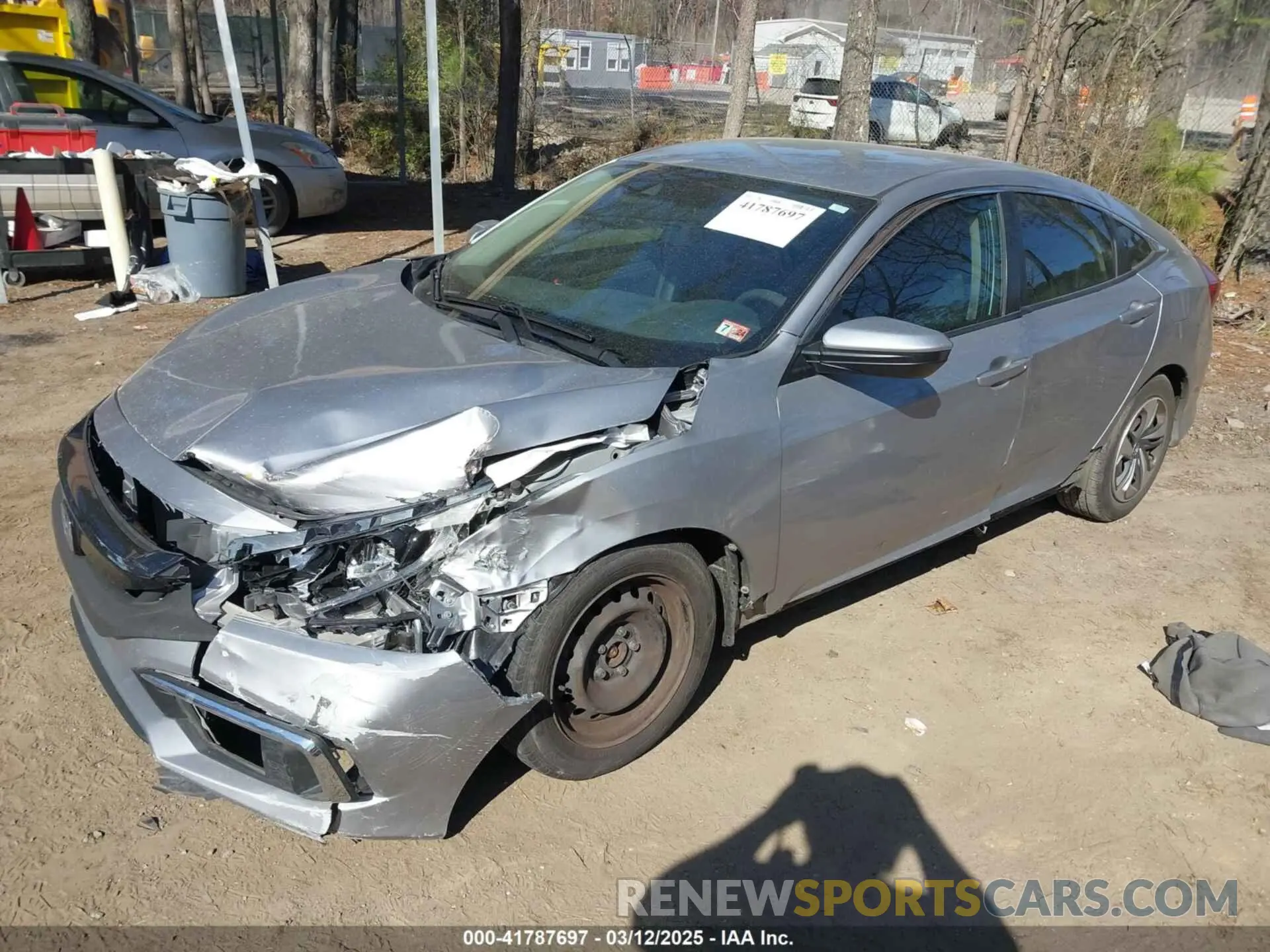 2 fotografías del automóvil dañado 2HGFC2F60KH605404 HONDA CIVIC 2019