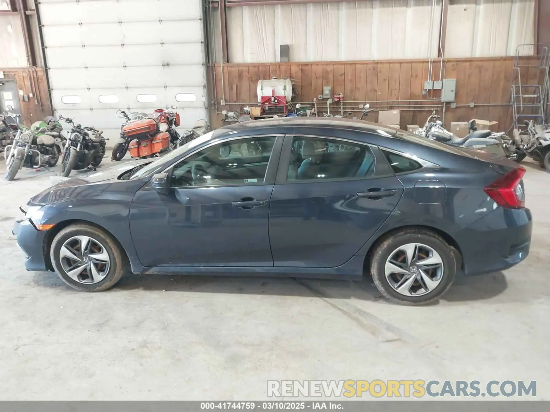 14 fotografías del automóvil dañado 2HGFC2F61KH532477 HONDA CIVIC 2019