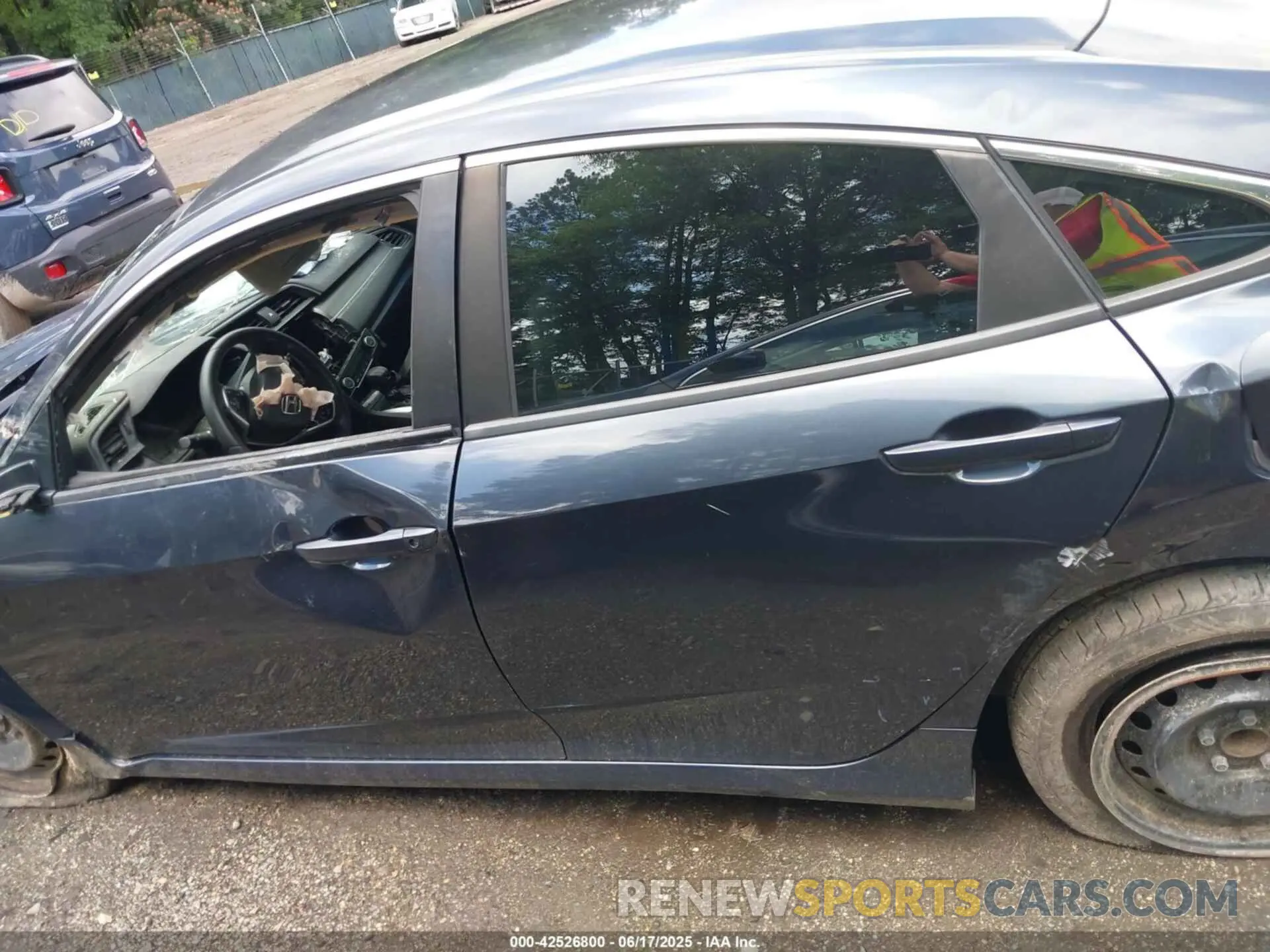14 fotografías del automóvil dañado 2HGFC2F61KH534309 HONDA CIVIC 2019