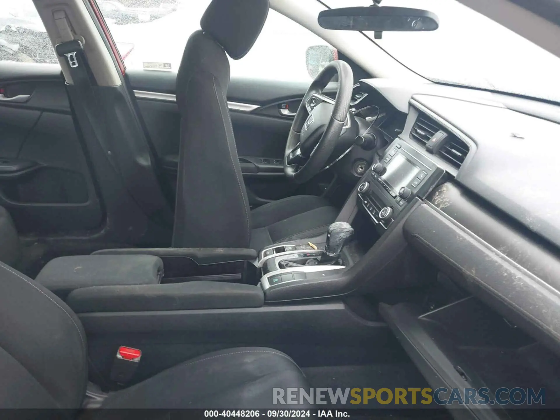 5 fotografías del automóvil dañado 2HGFC2F61KH534469 HONDA CIVIC 2019
